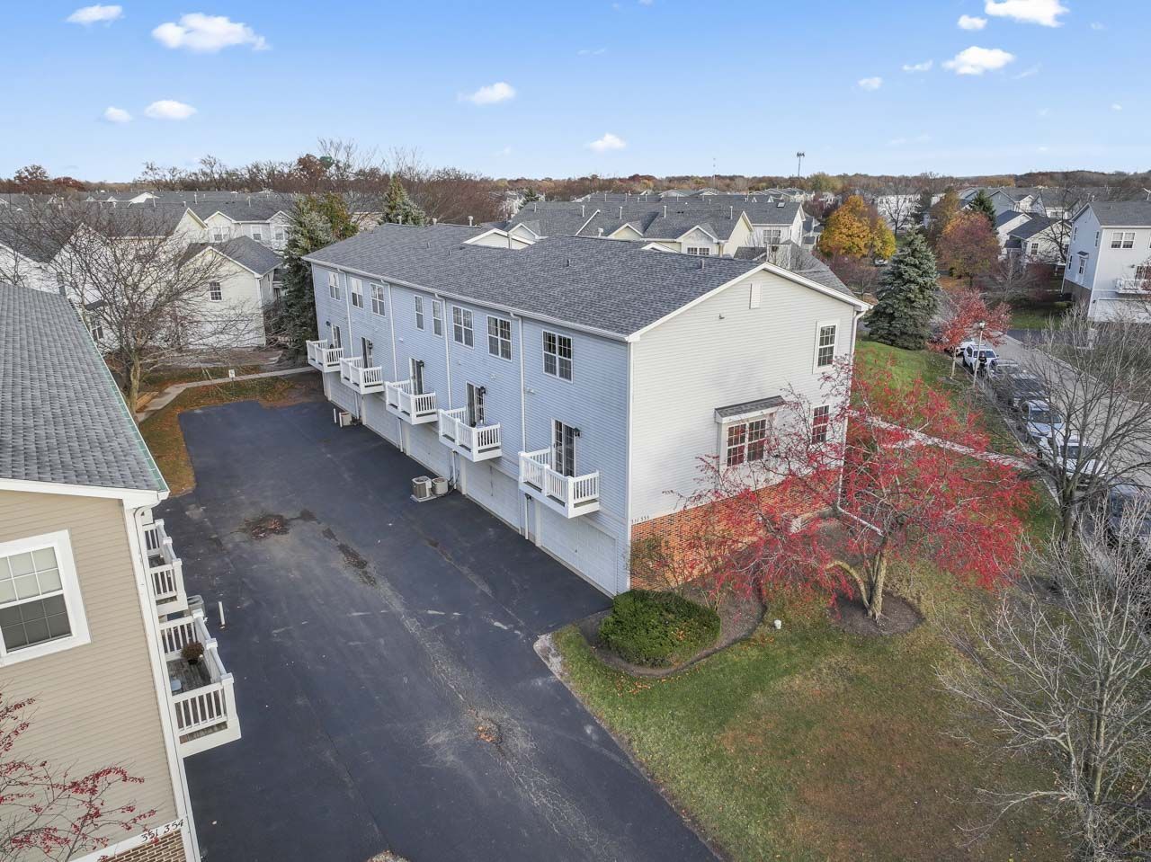 335 Holiday Lane, Hainesville, IL 60073