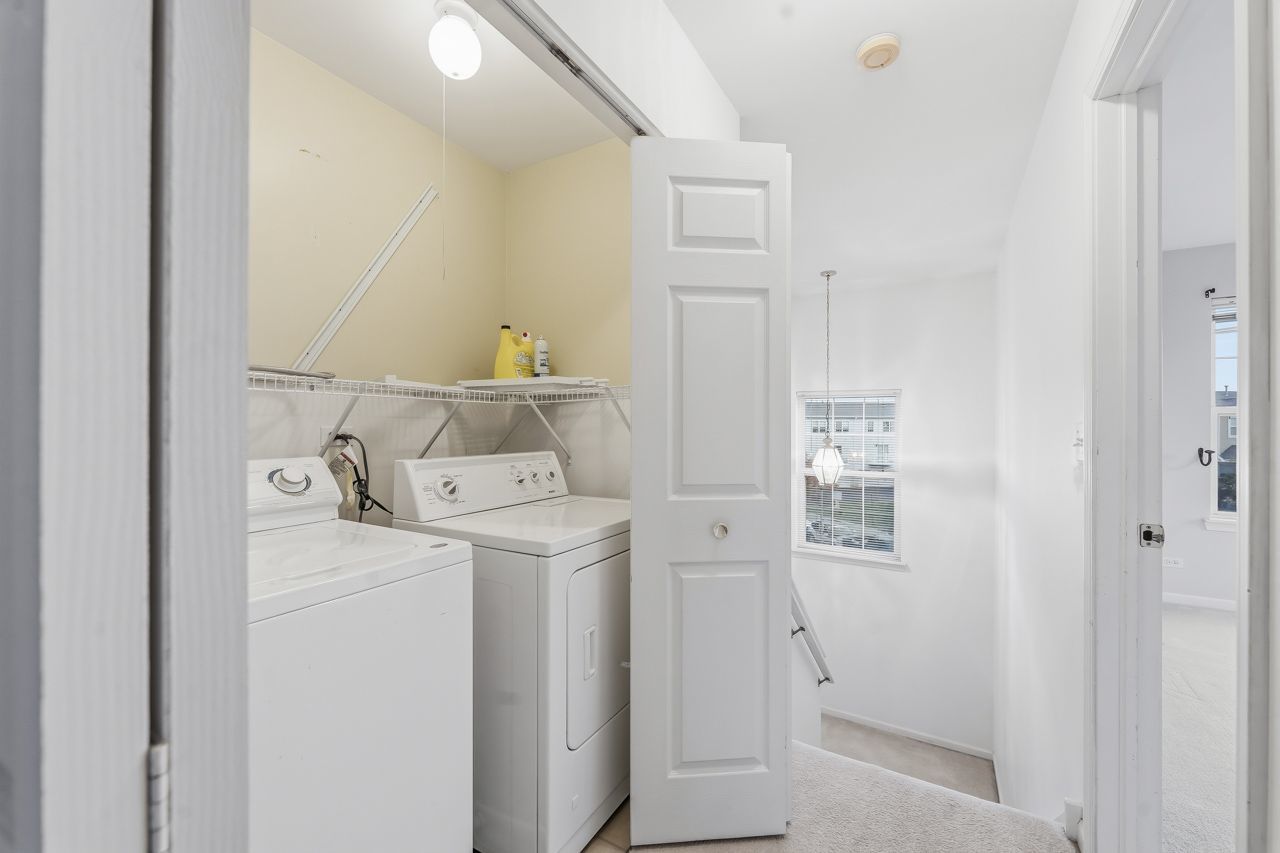 335 Holiday Lane, Hainesville, IL 60073