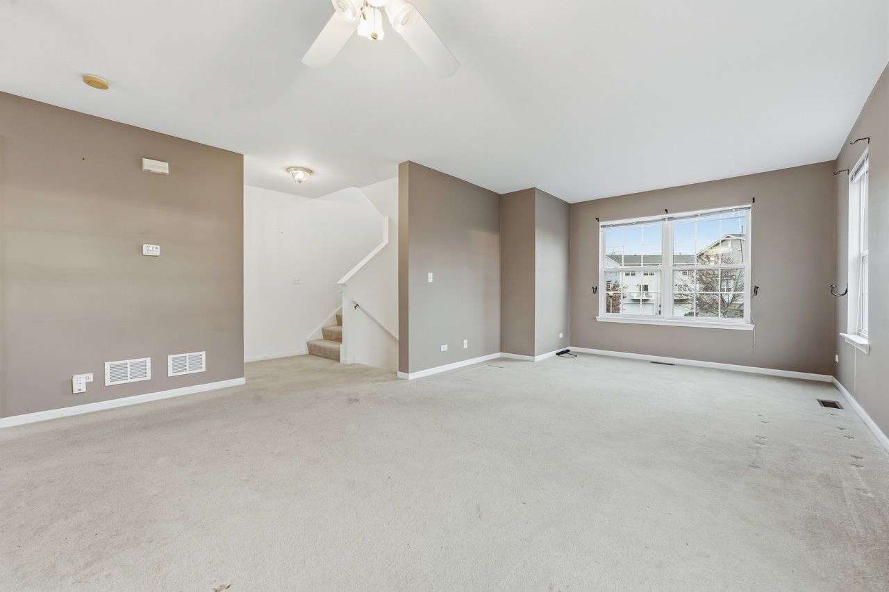 335 Holiday Lane, Hainesville, IL 60073