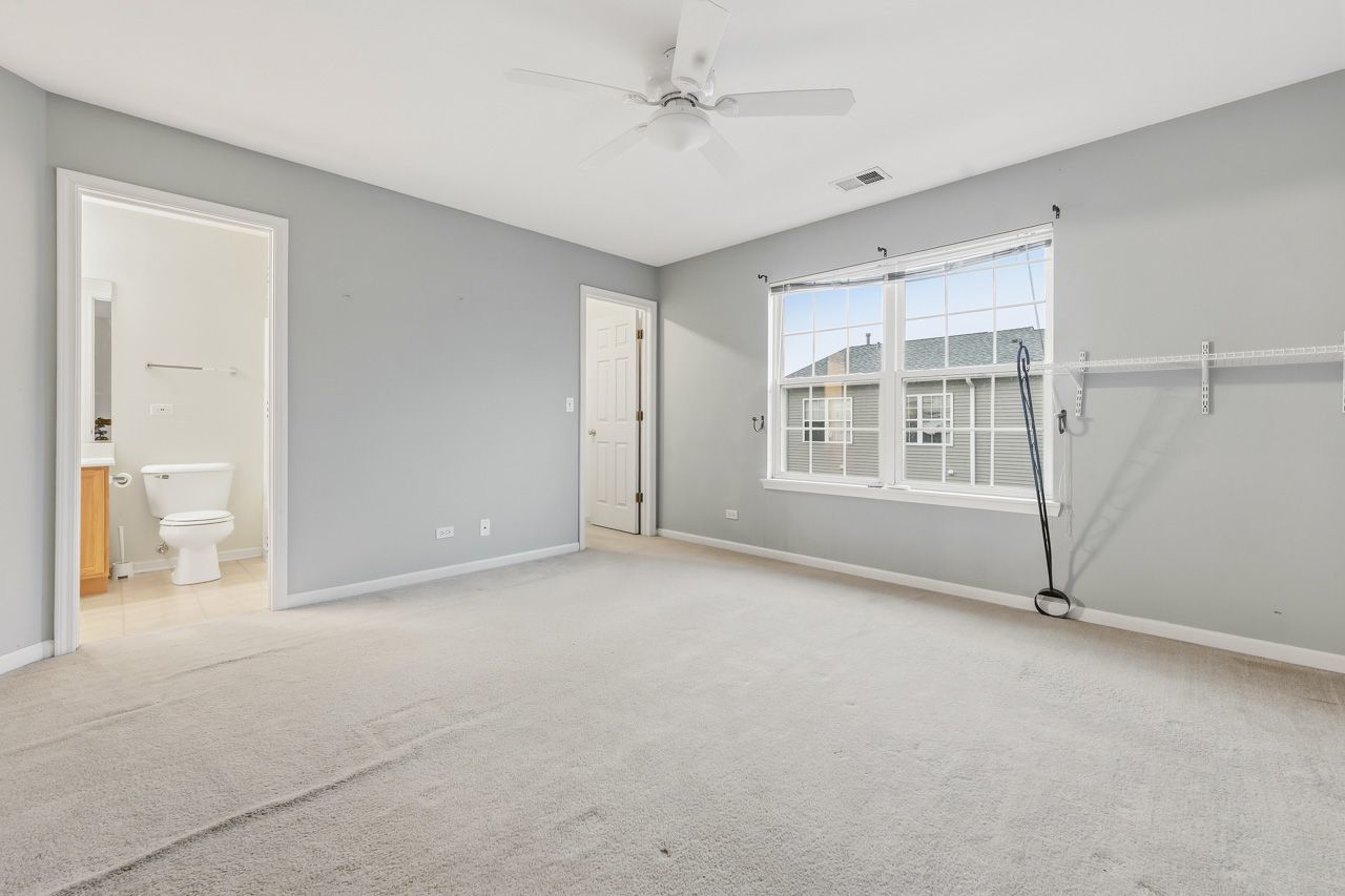 335 Holiday Lane, Hainesville, IL 60073