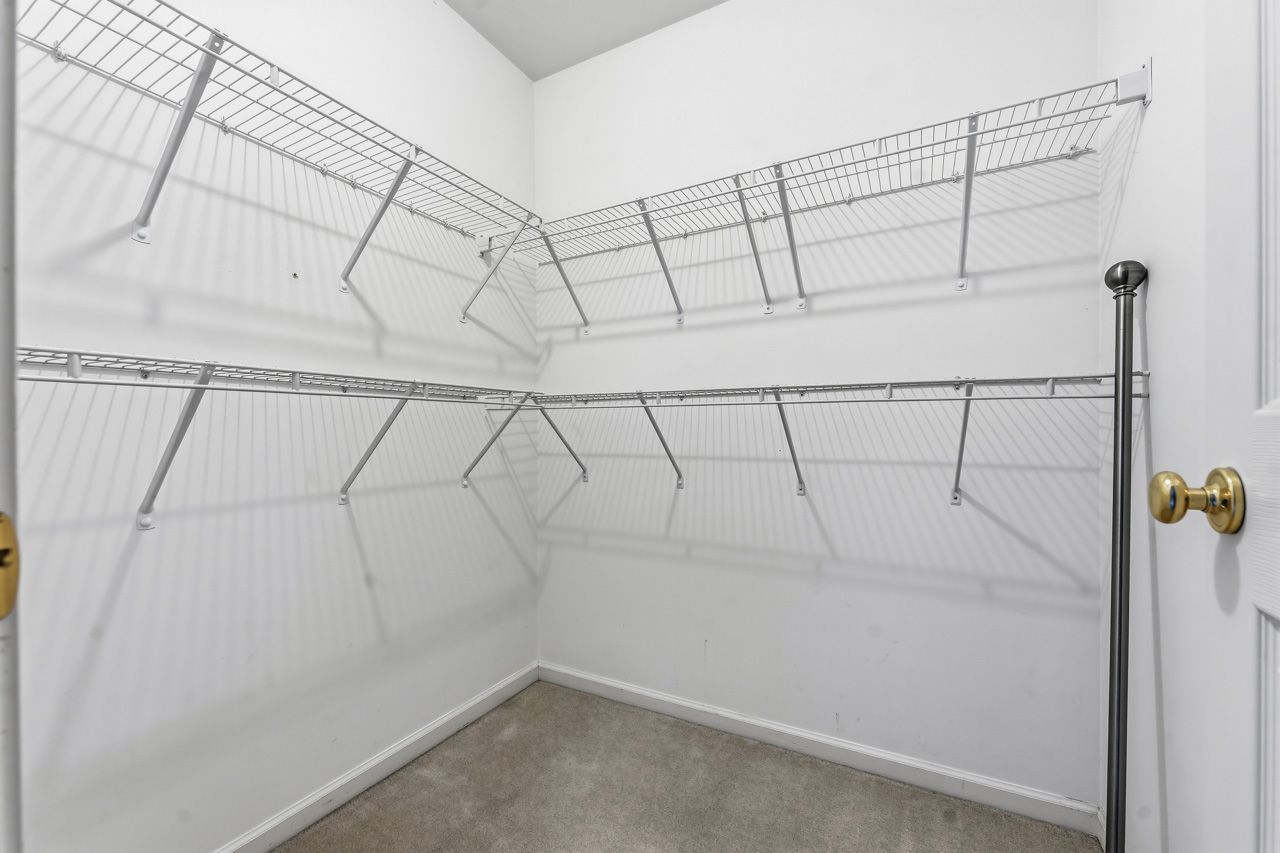 335 Holiday Lane, Hainesville, IL 60073