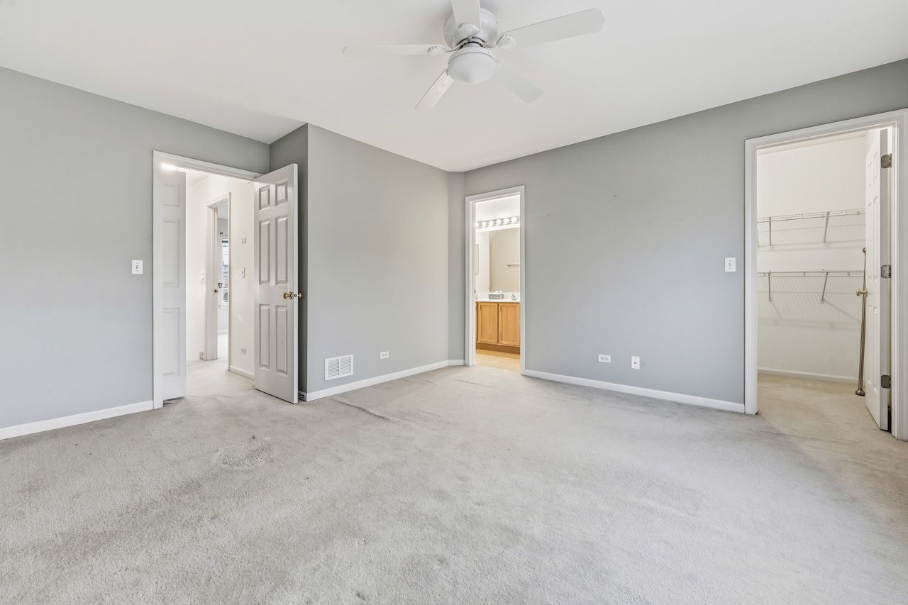 335 Holiday Lane, Hainesville, IL 60073