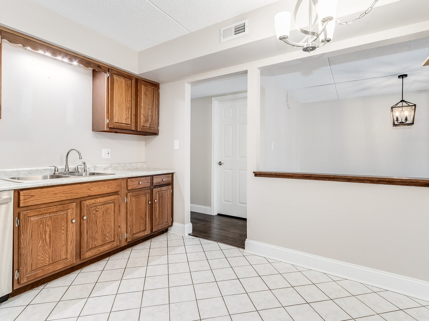 7 Cinnamon Creek Drive #2S, Palos Hills, IL 60465