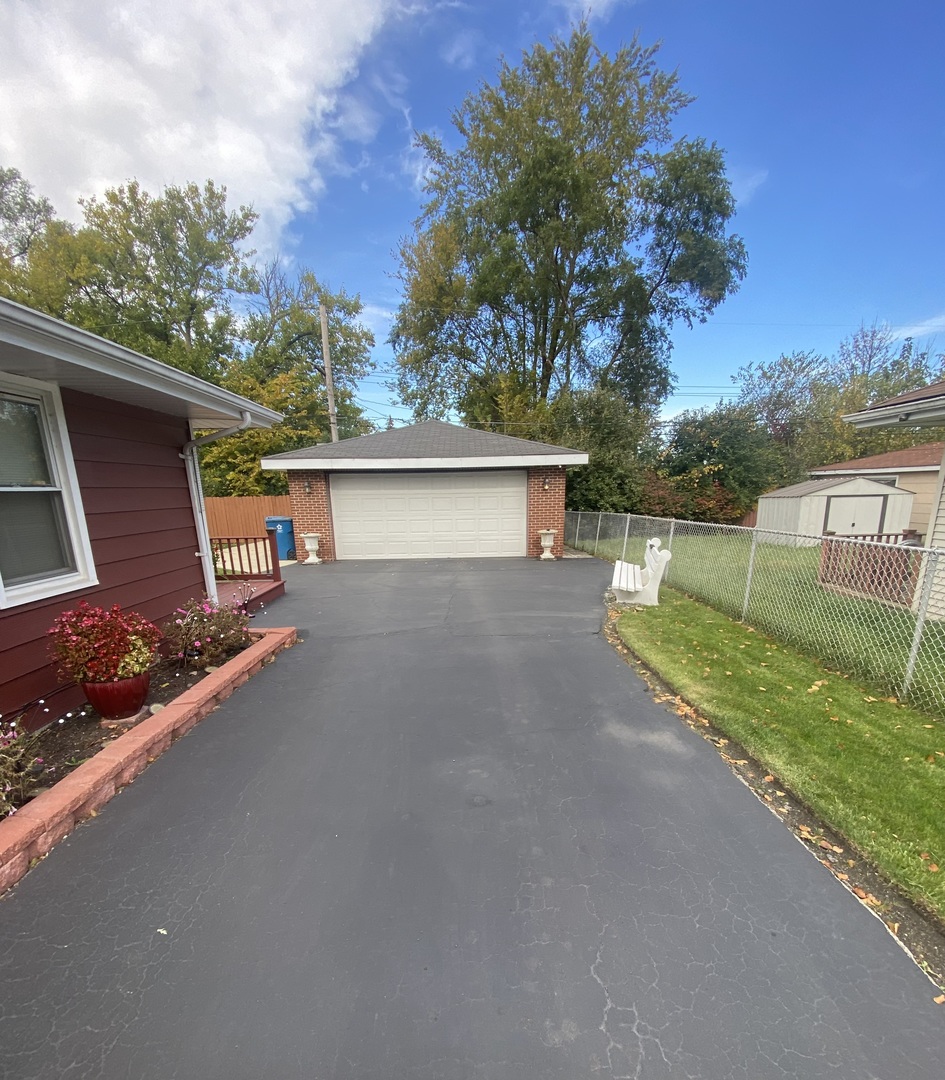 23 W 143 Street, Dixmoor, IL 60426