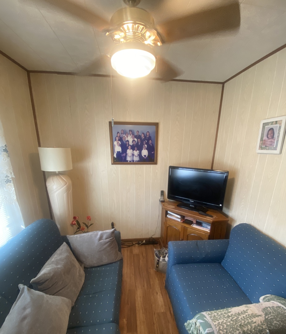 23 W 143 Street, Dixmoor, IL 60426