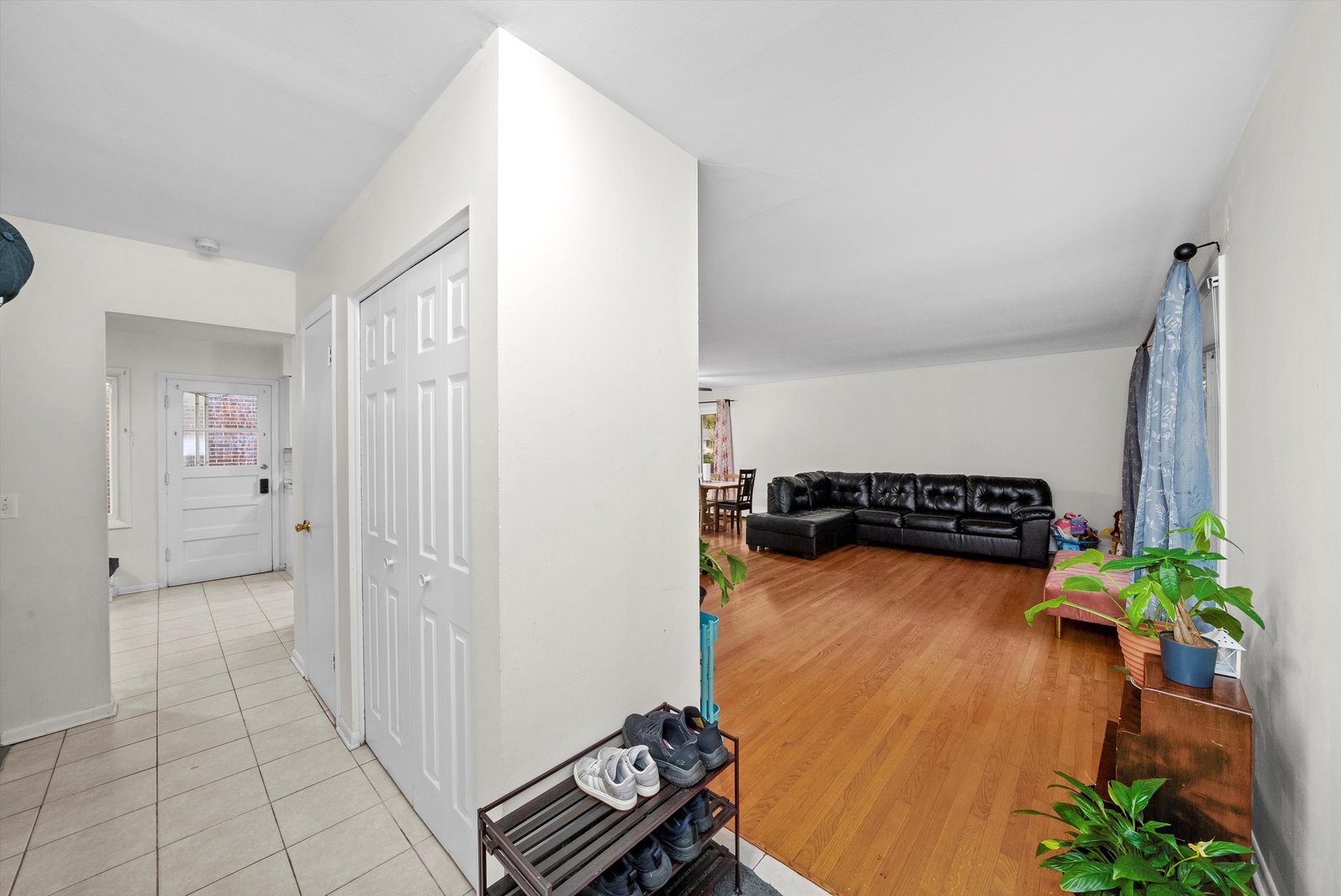 356 W Millers Road, Des Plaines, IL 60016