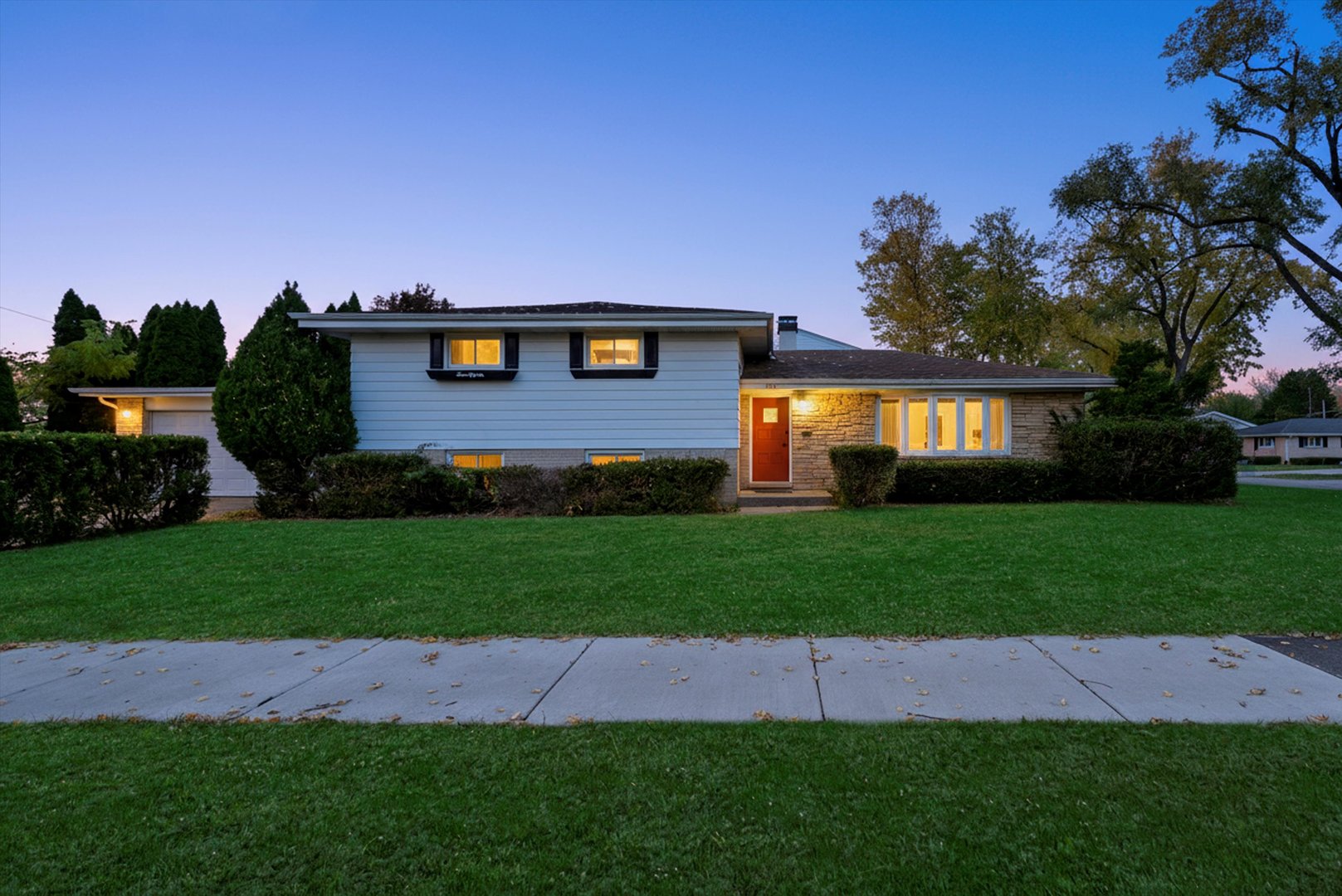 356 W Millers Road, Des Plaines, IL 60016