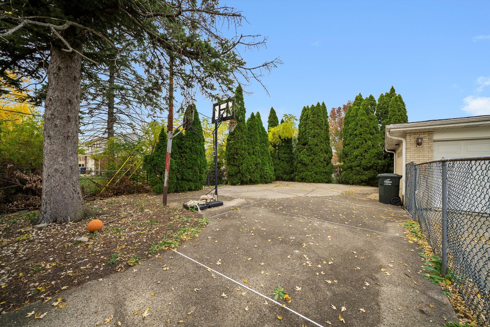 356 W Millers Road, Des Plaines, IL 60016