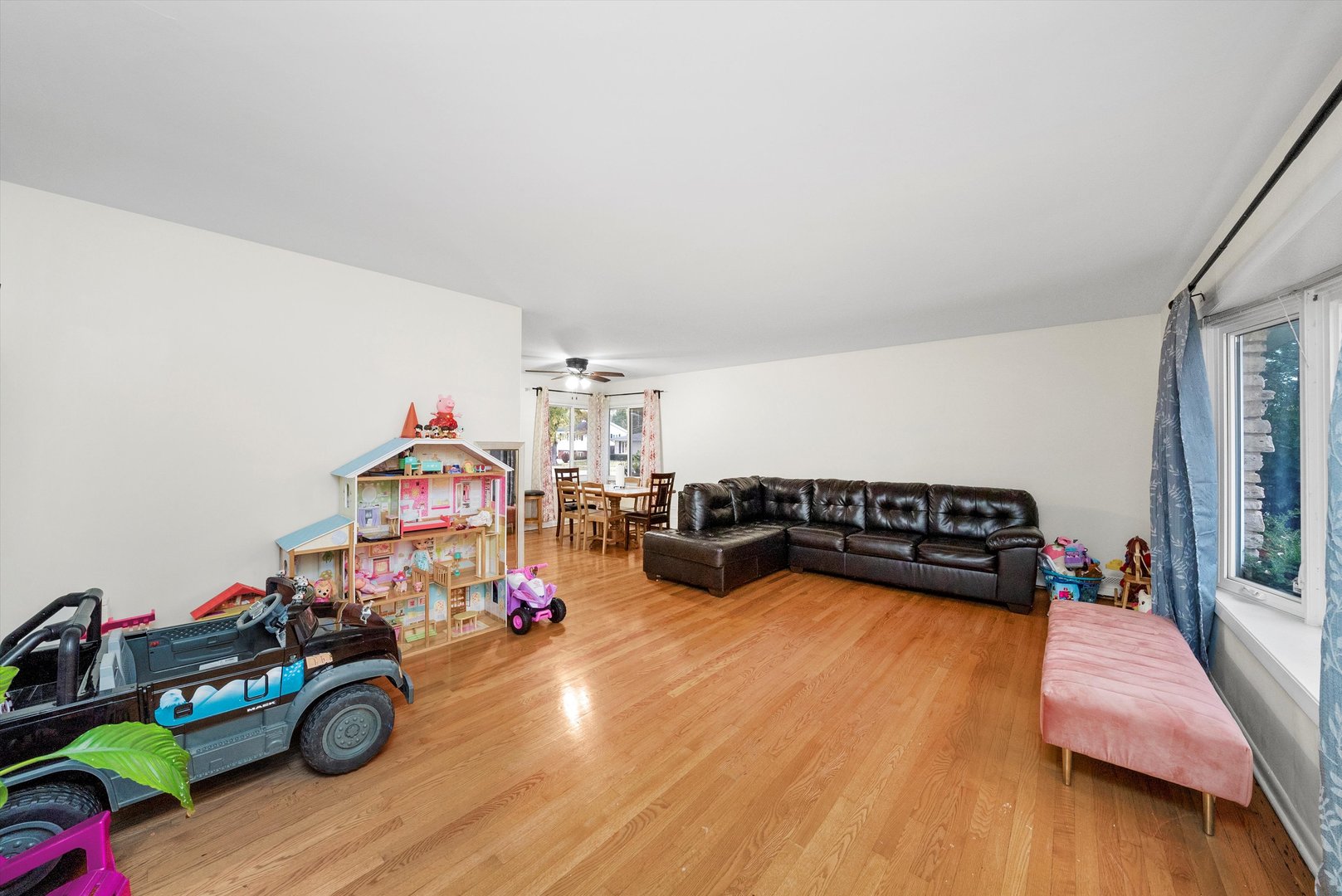 356 W Millers Road, Des Plaines, IL 60016