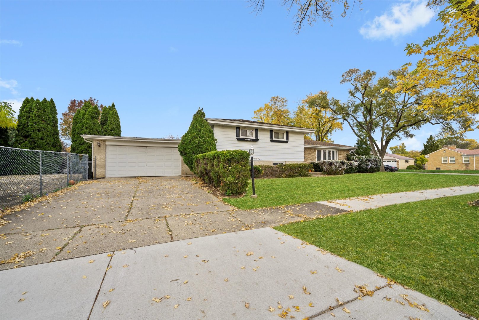 356 W Millers Road, Des Plaines, IL 60016