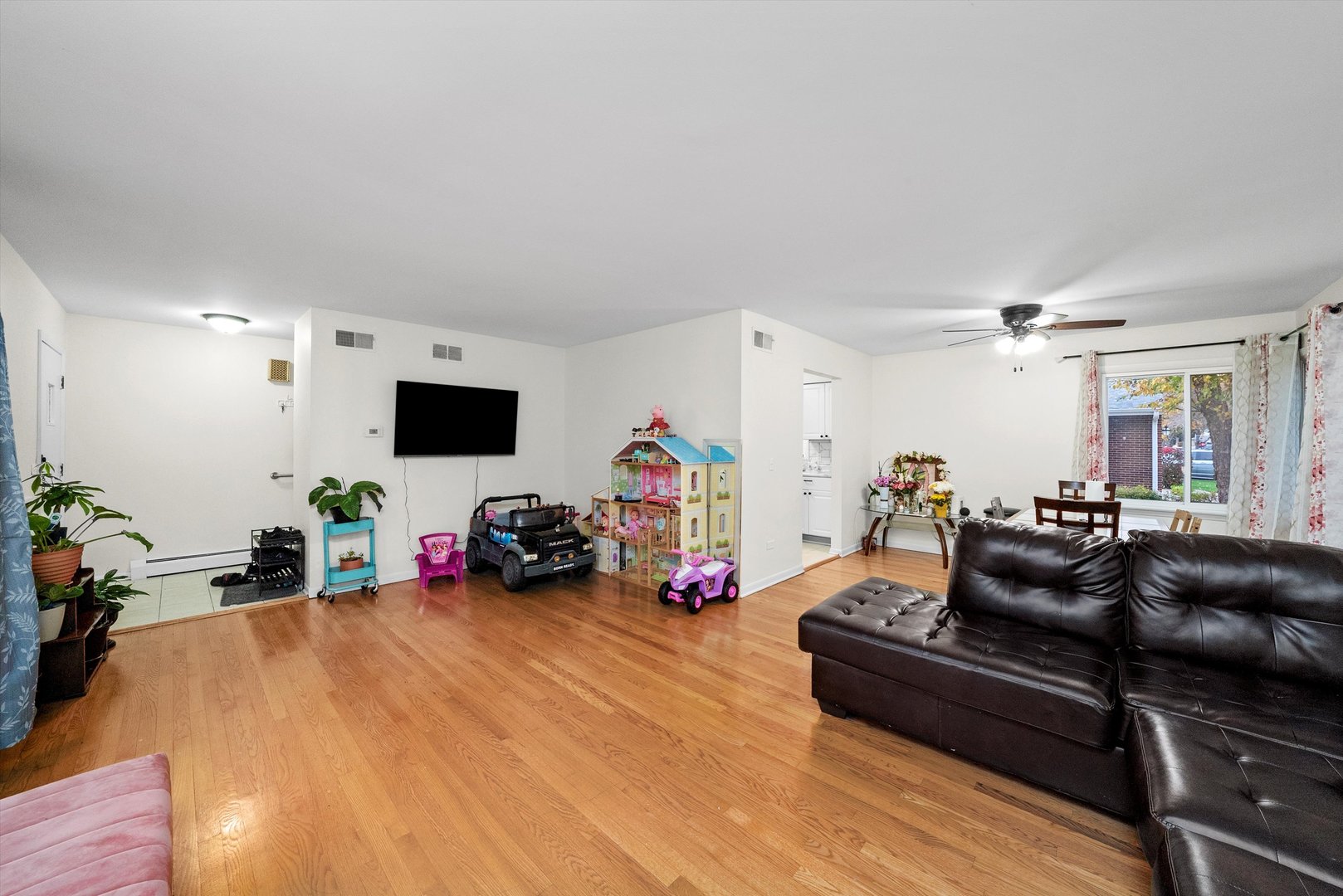 356 W Millers Road, Des Plaines, IL 60016