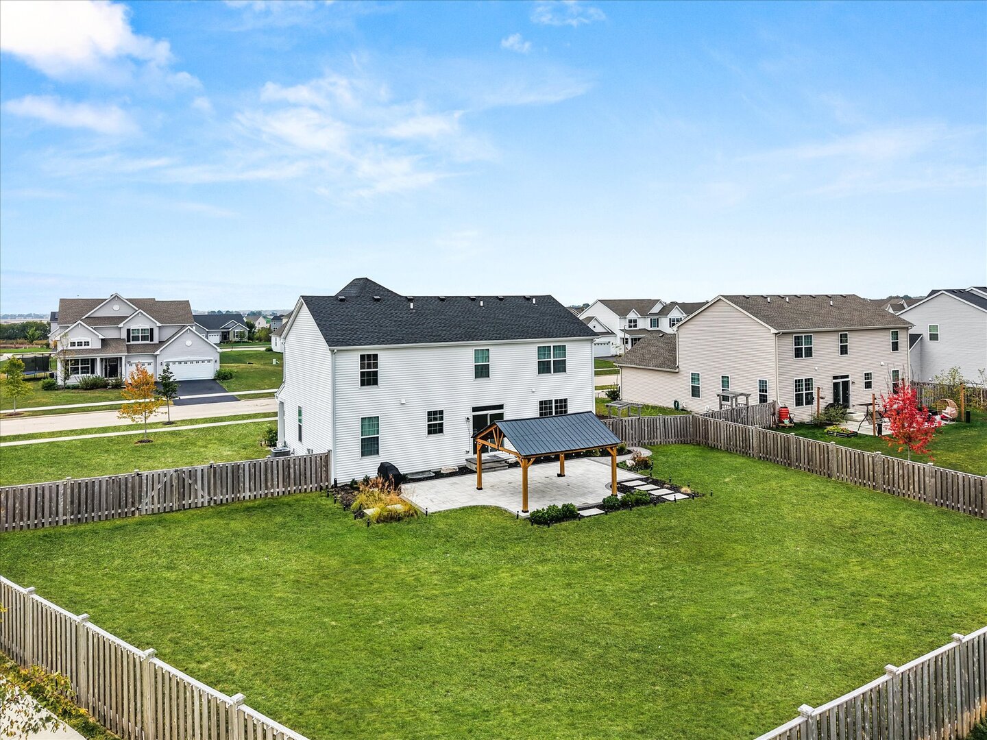 665 Braemore Lane, Yorkville, IL 60560