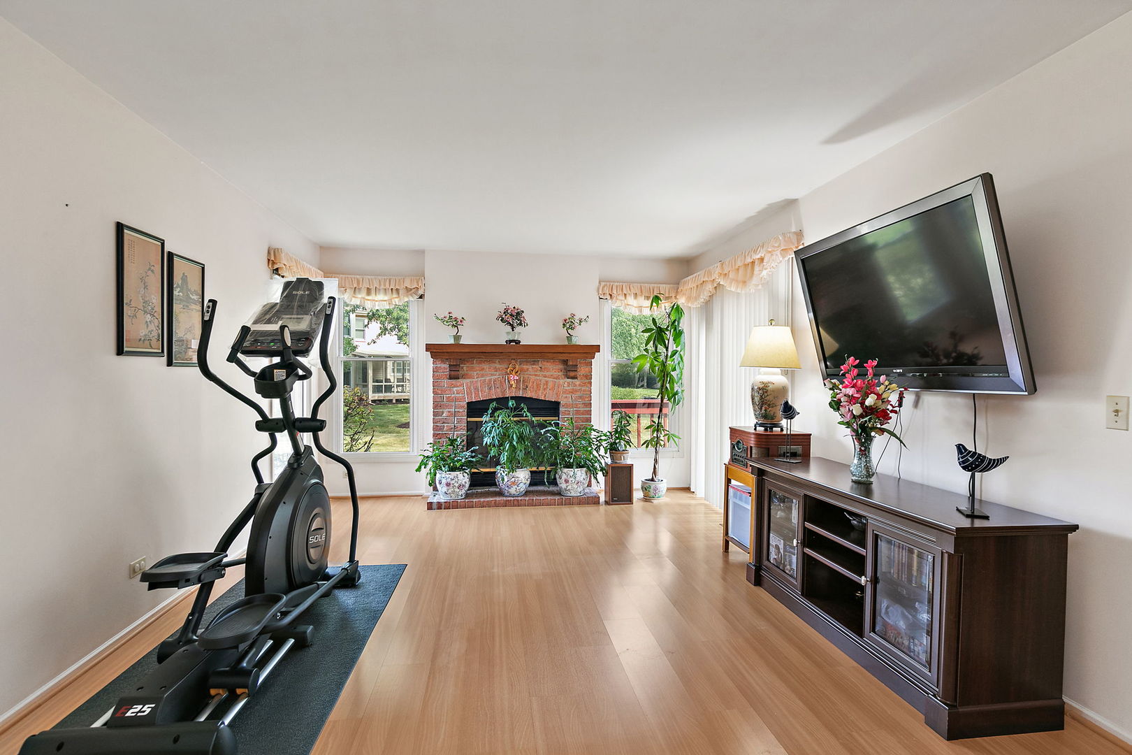 2404 Baldwin Court, Schaumburg, IL 60193