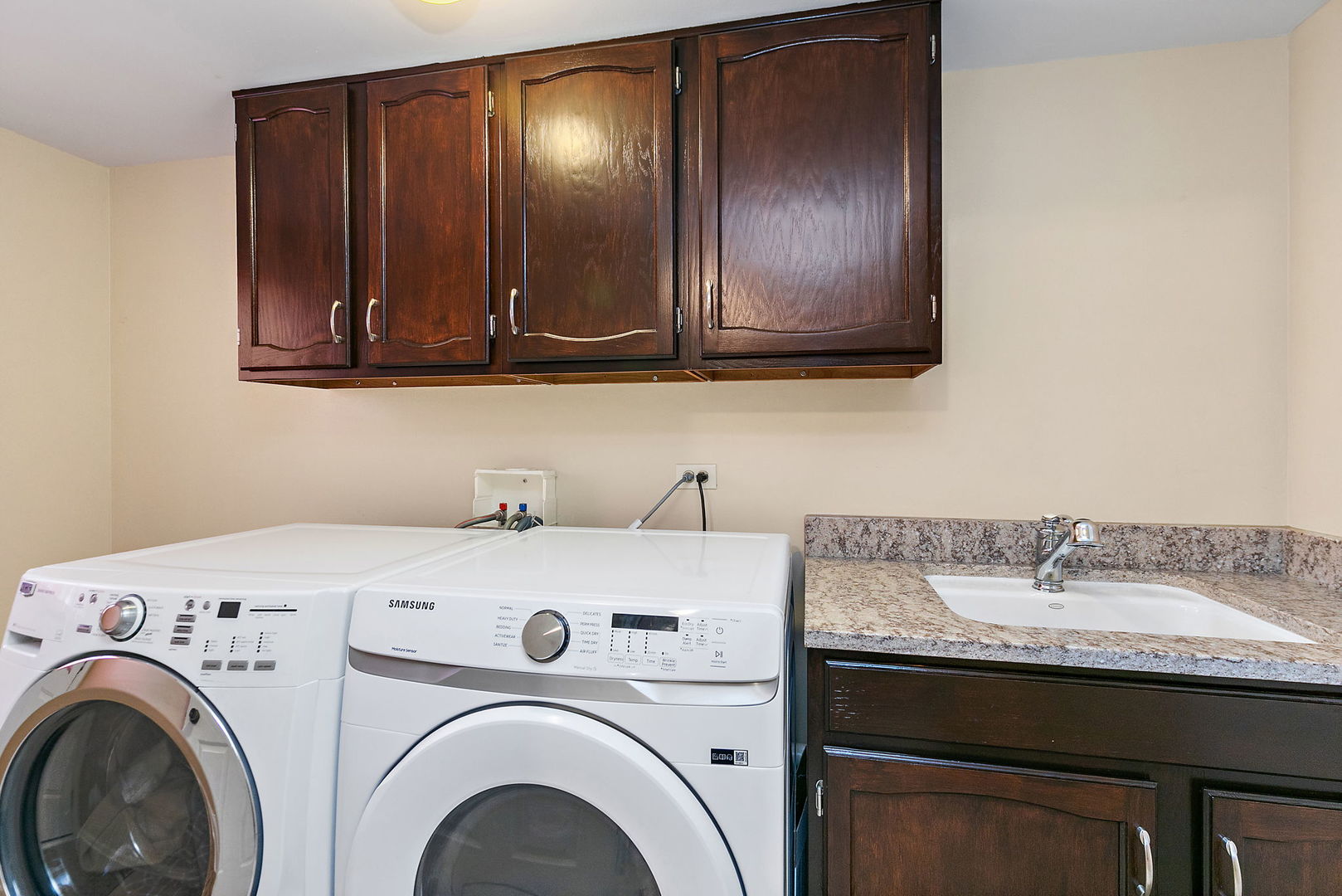 2404 Baldwin Court, Schaumburg, IL 60193