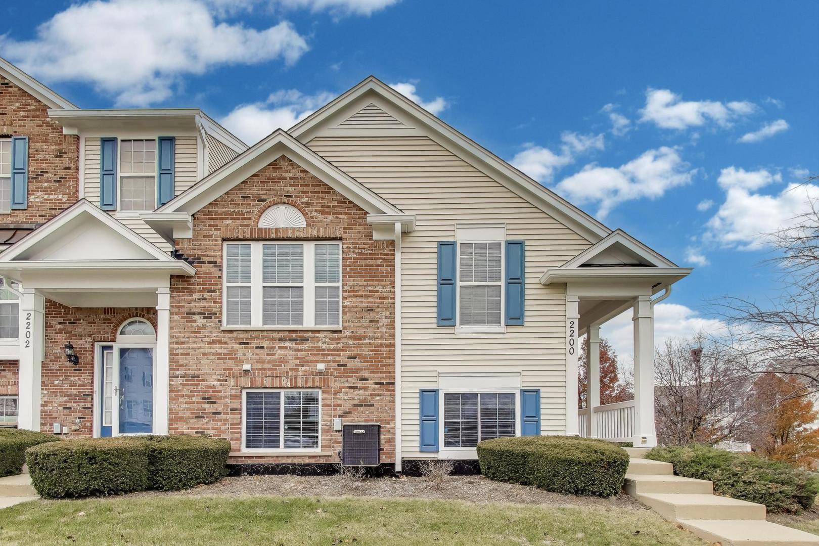 2200 Neubauer Circle, Lindenhurst, IL 60046