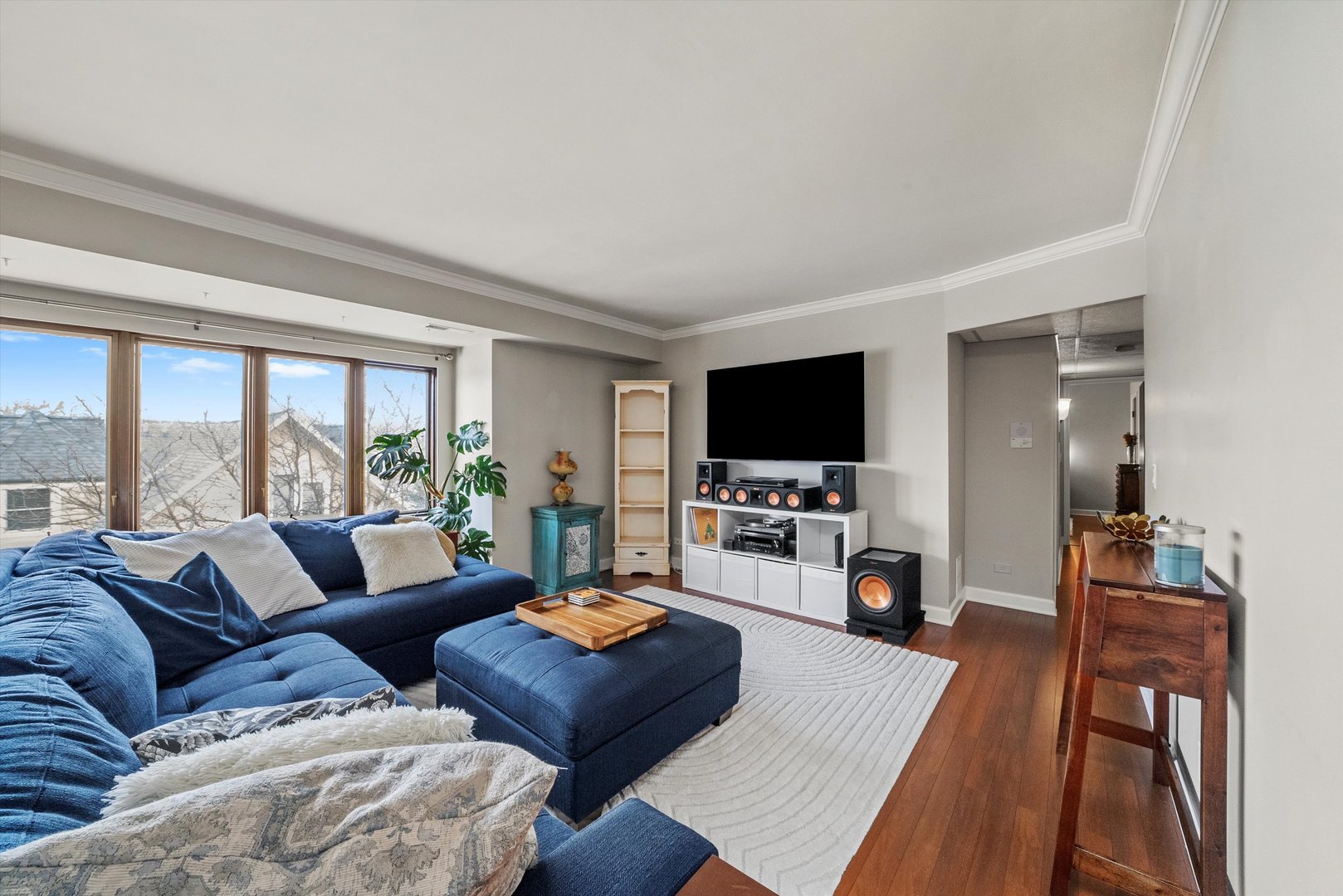 75 6th Avenue #302, La Grange, IL 60525