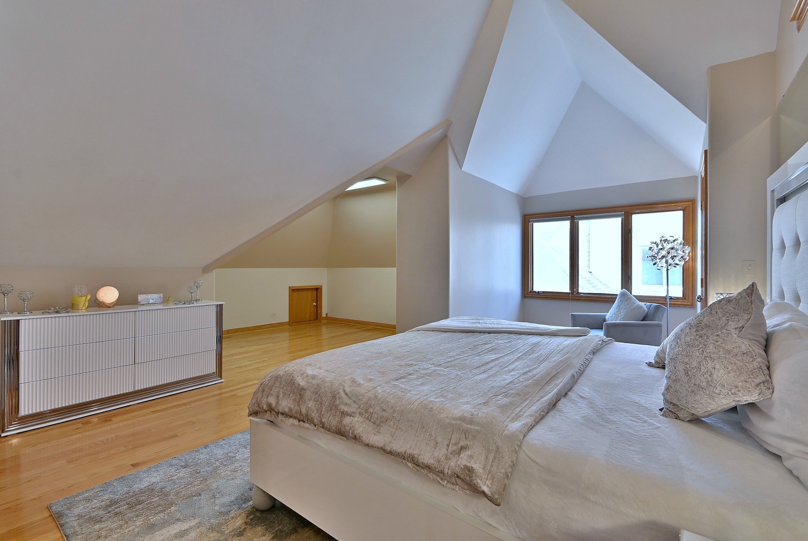 45 Founders Pointe North Drive, Bloomingdale, IL 60108