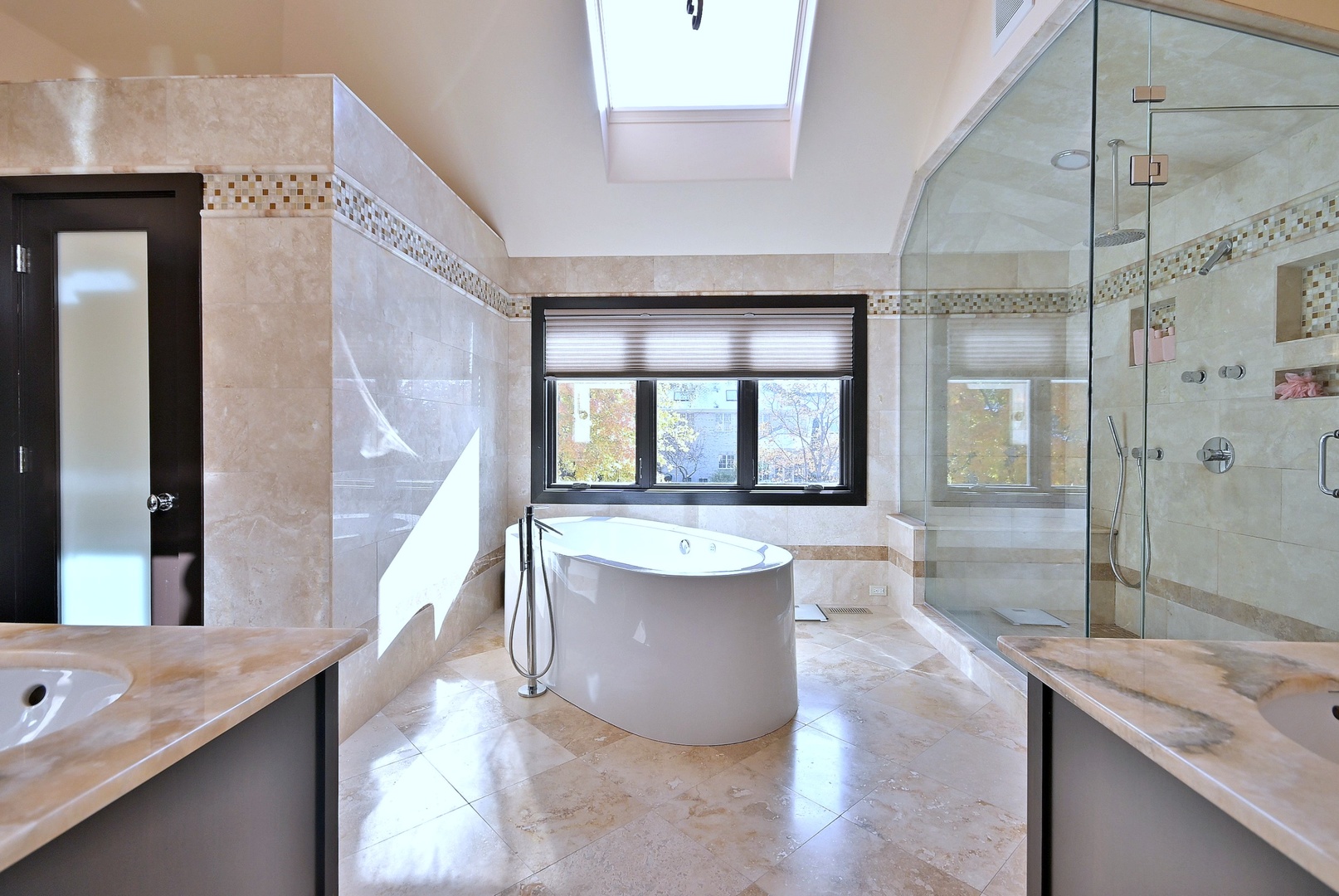 45 Founders Pointe North Drive, Bloomingdale, IL 60108