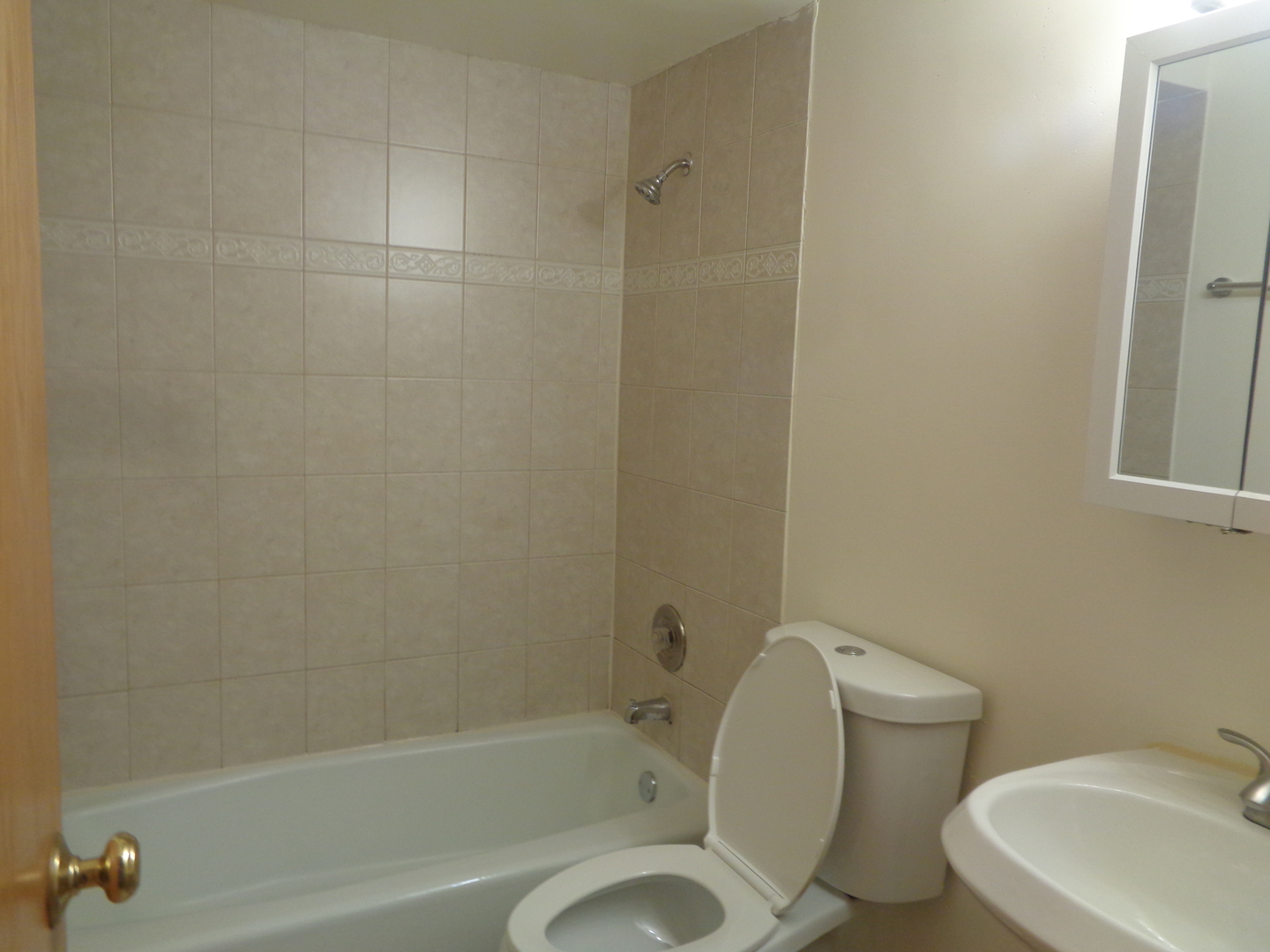 11760 S Ridgeland Avenue #6D, Worth, IL 60482