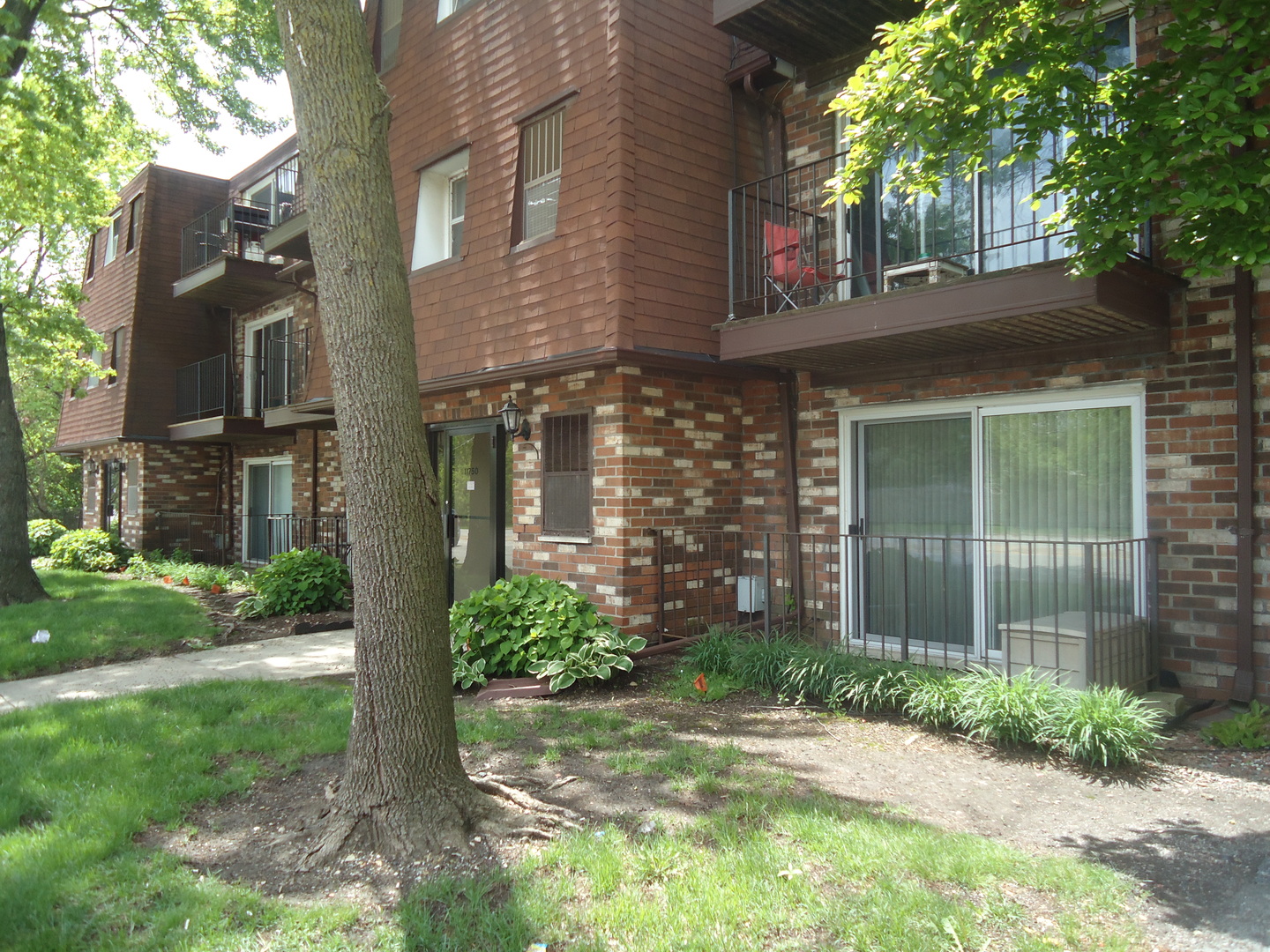 11760 S Ridgeland Avenue #6D, Worth, IL 60482