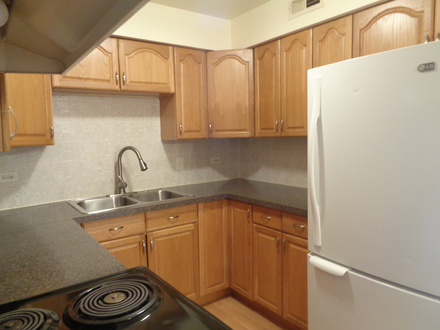 11760 S Ridgeland Avenue #6D, Worth, IL 60482