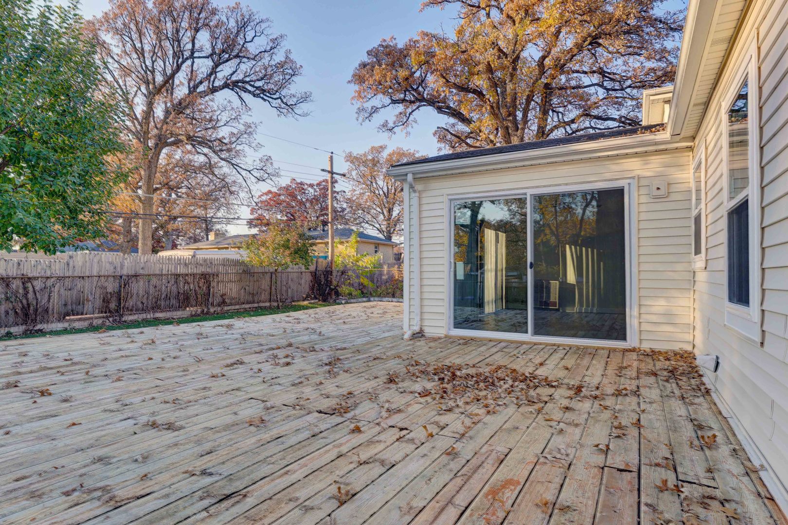 8 Timber Trail, Streamwood, IL 60107