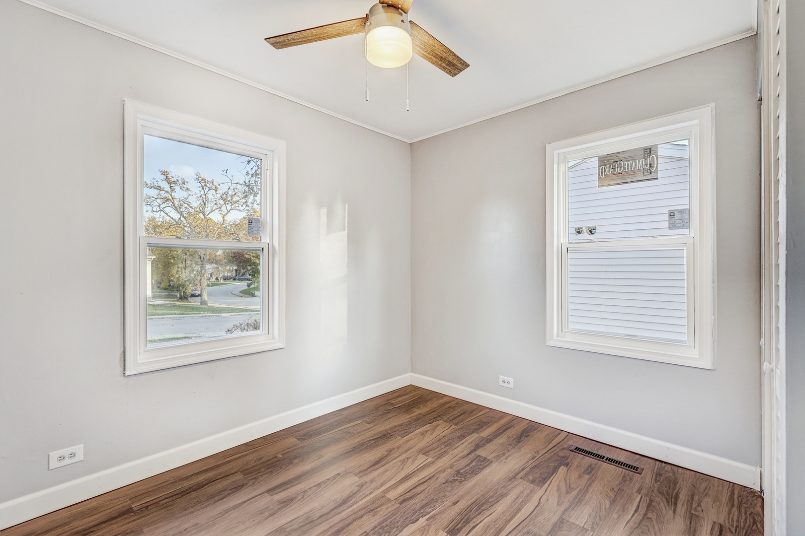 8 Timber Trail, Streamwood, IL 60107