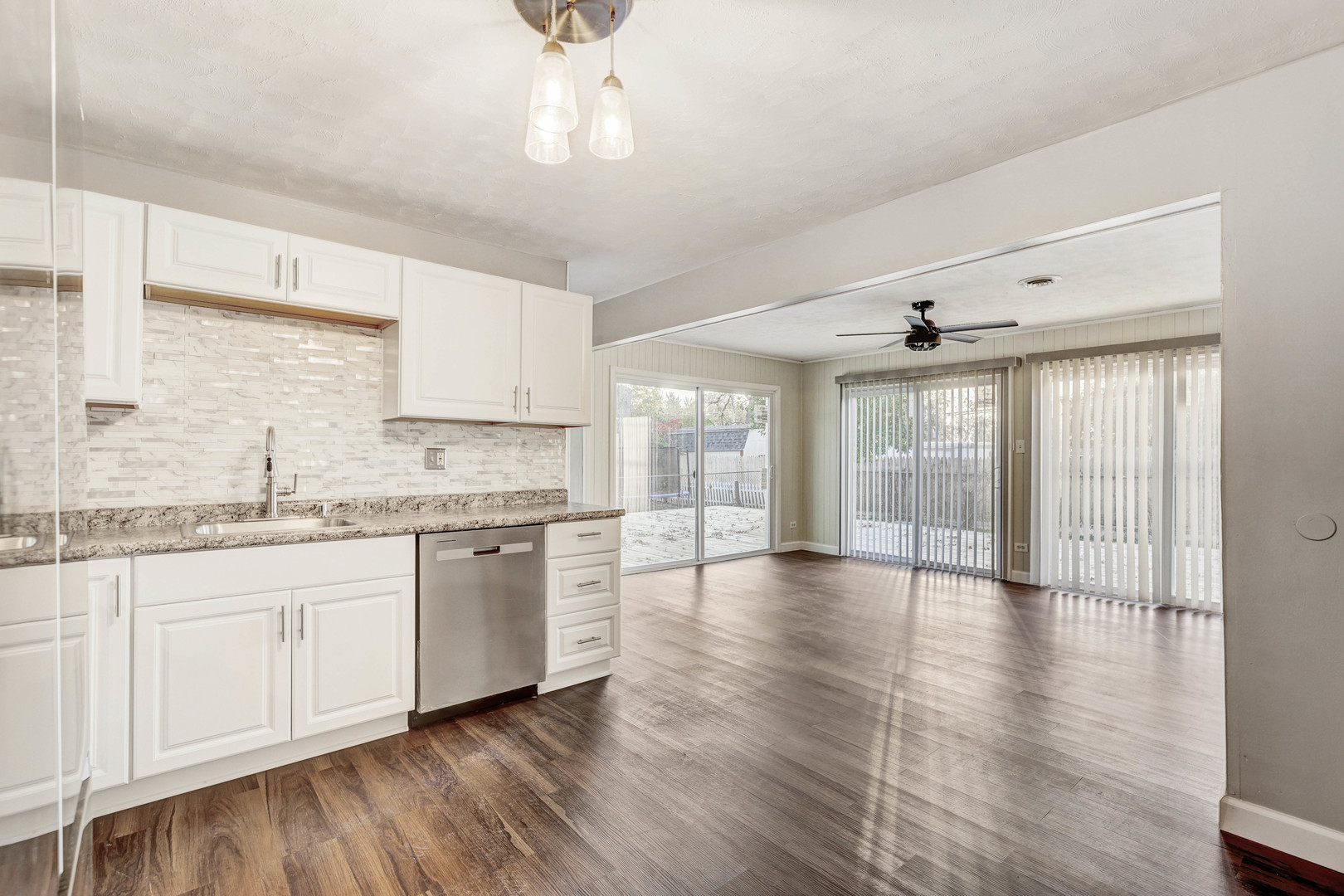 8 Timber Trail, Streamwood, IL 60107