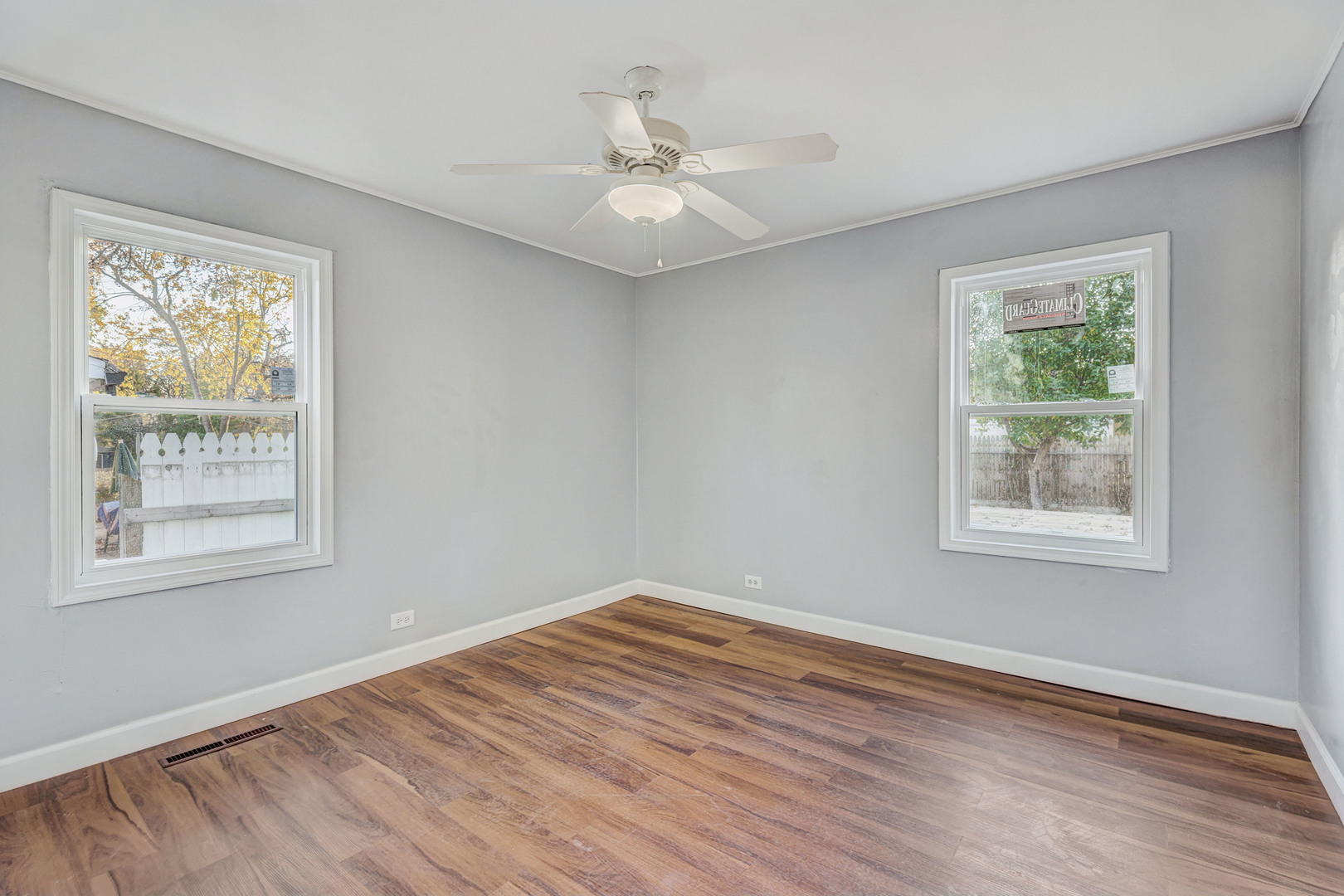 8 Timber Trail, Streamwood, IL 60107