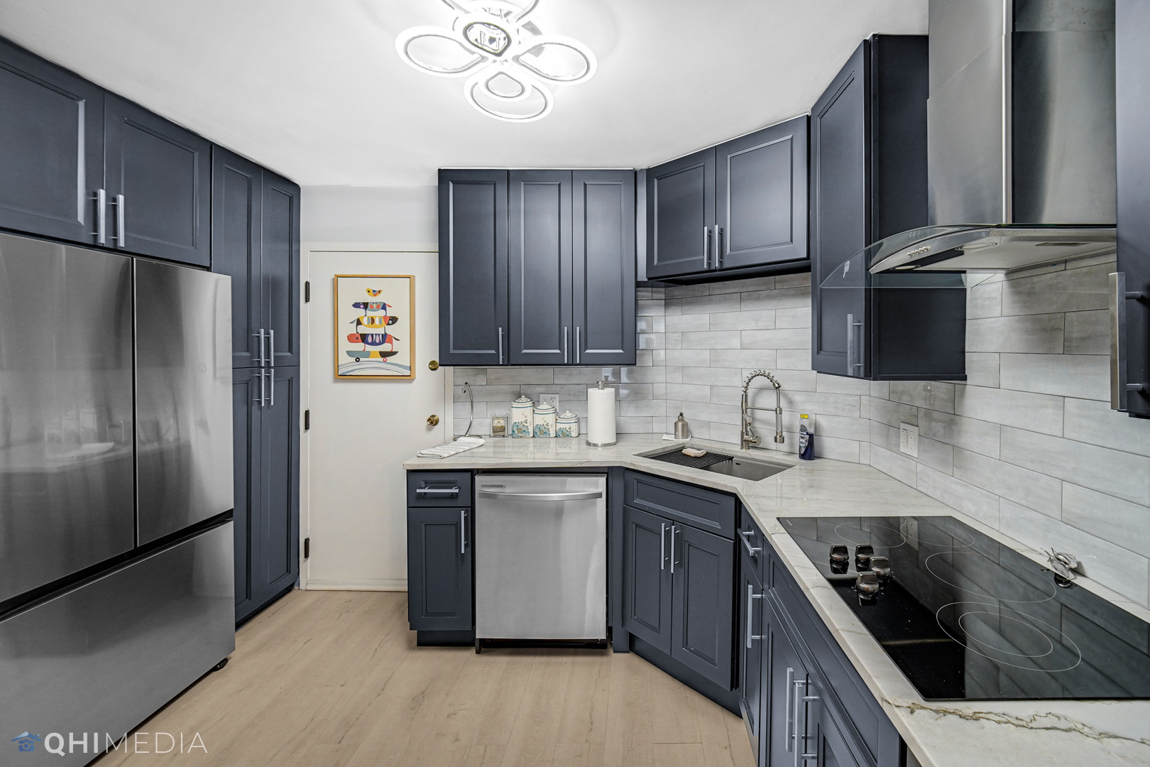 6033 N Sheridan Road #11G, Chicago, IL 60660