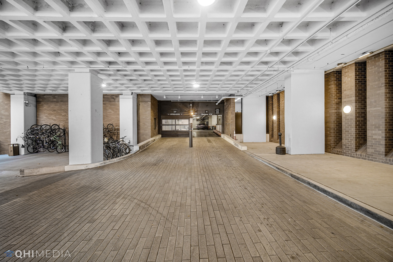 6033 N Sheridan Road #11G, Chicago, IL 60660