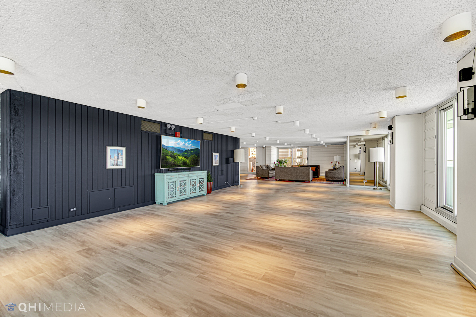 6033 N Sheridan Road #11G, Chicago, IL 60660