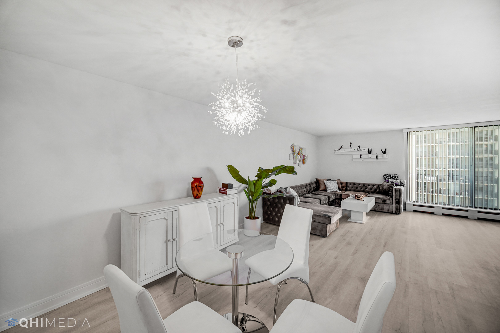 6033 N Sheridan Road #11G, Chicago, IL 60660