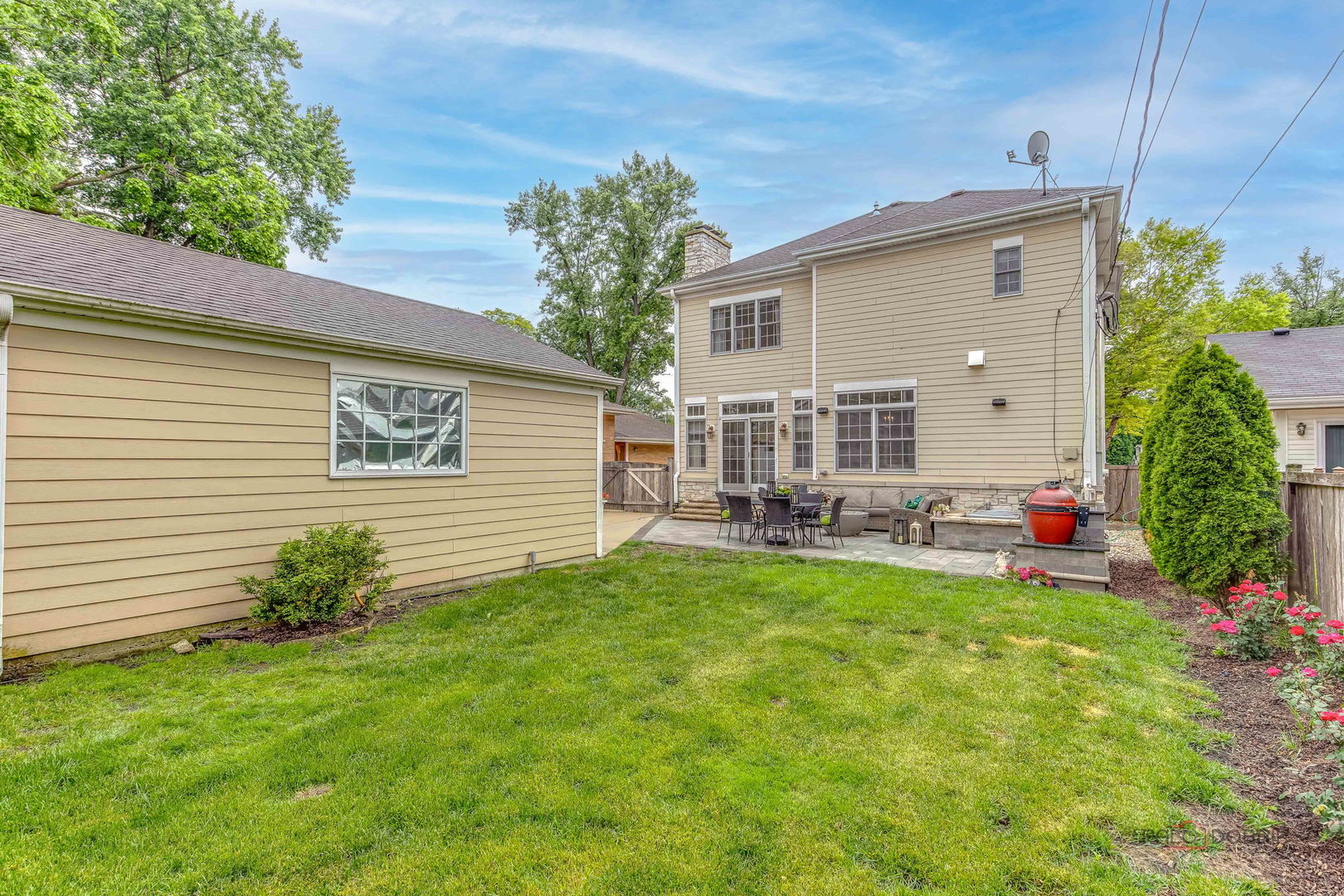 1341 Brophy Ave, Park Ridge, IL 60068
