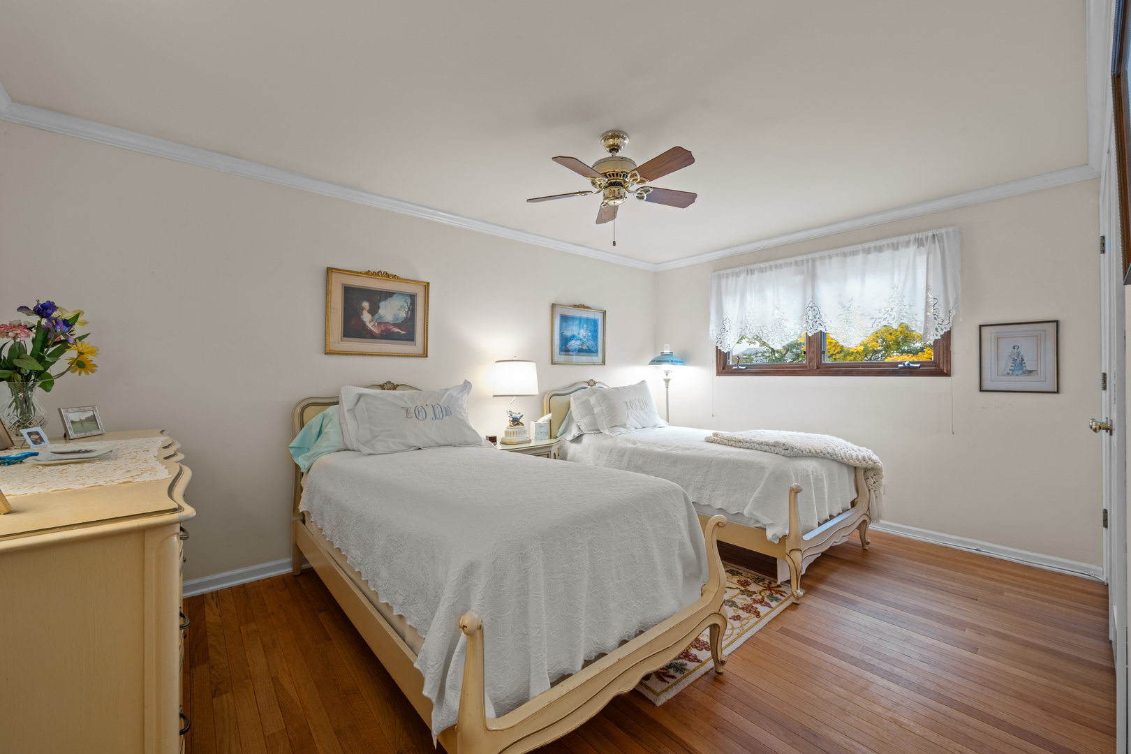 1528 Shenandoah Lane, Naperville, IL 60563