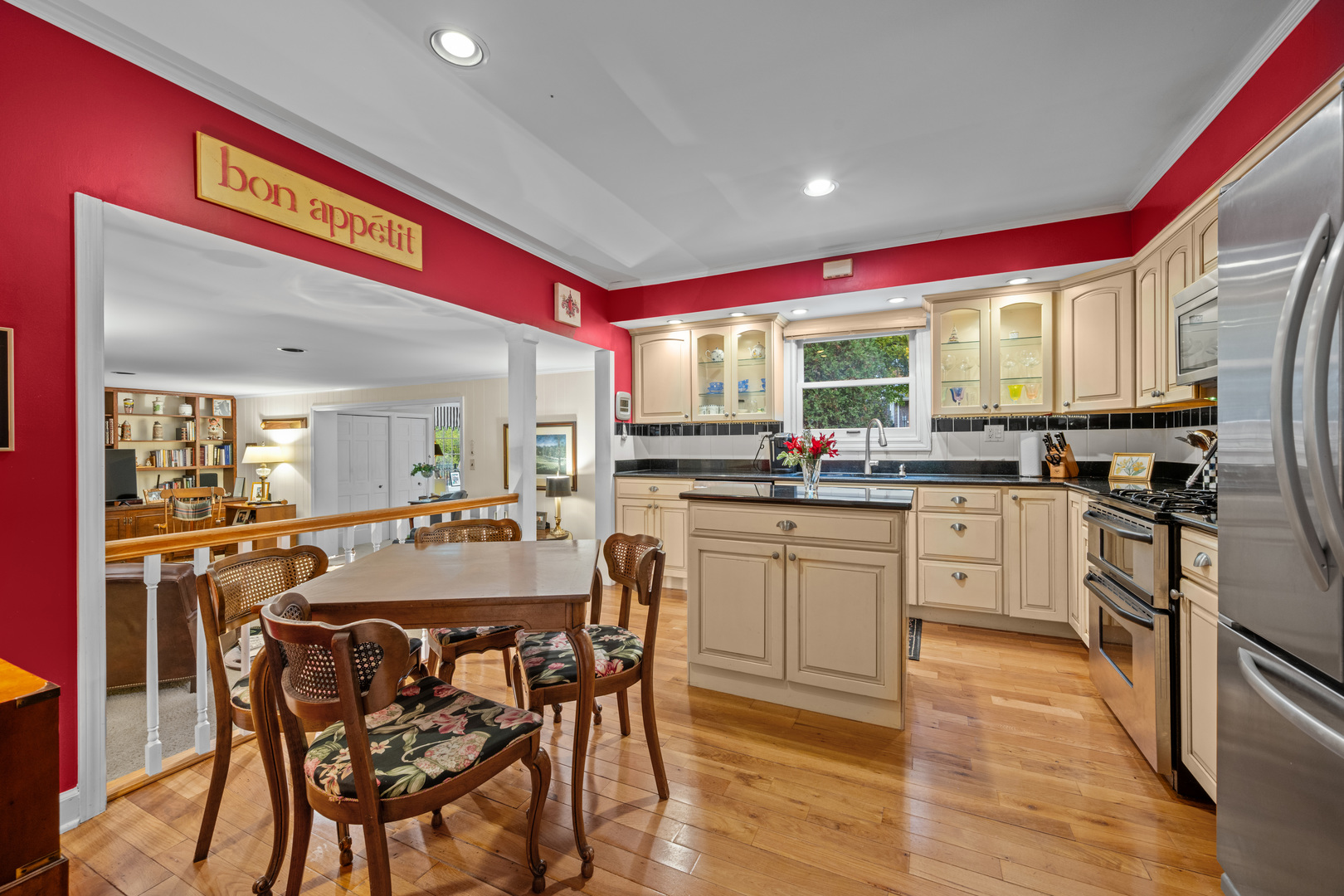 1528 Shenandoah Lane, Naperville, IL 60563