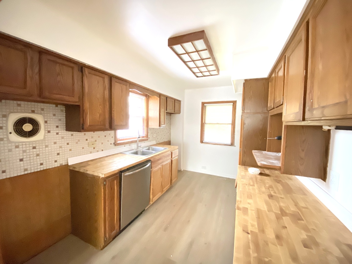 14210 S Wabash Avenue, Riverdale, IL 60827