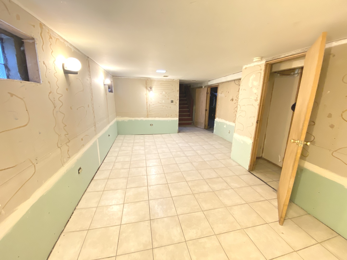 14210 S Wabash Avenue, Riverdale, IL 60827