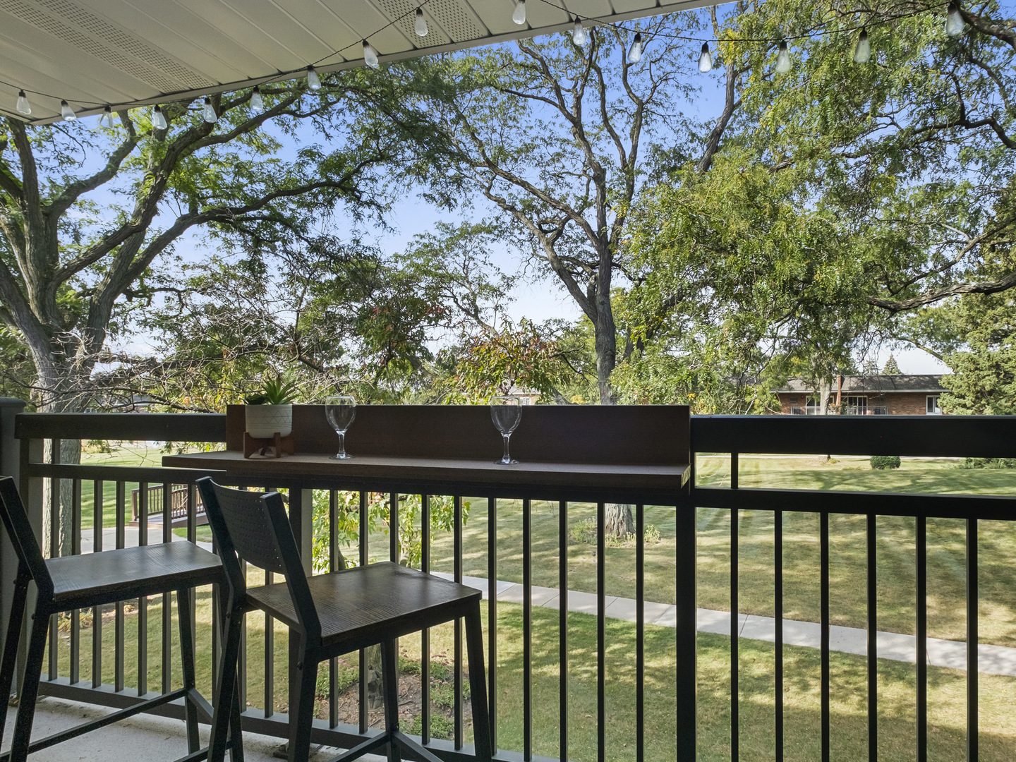 4043 Saratoga Avenue #D221, Downers Grove, IL 60515