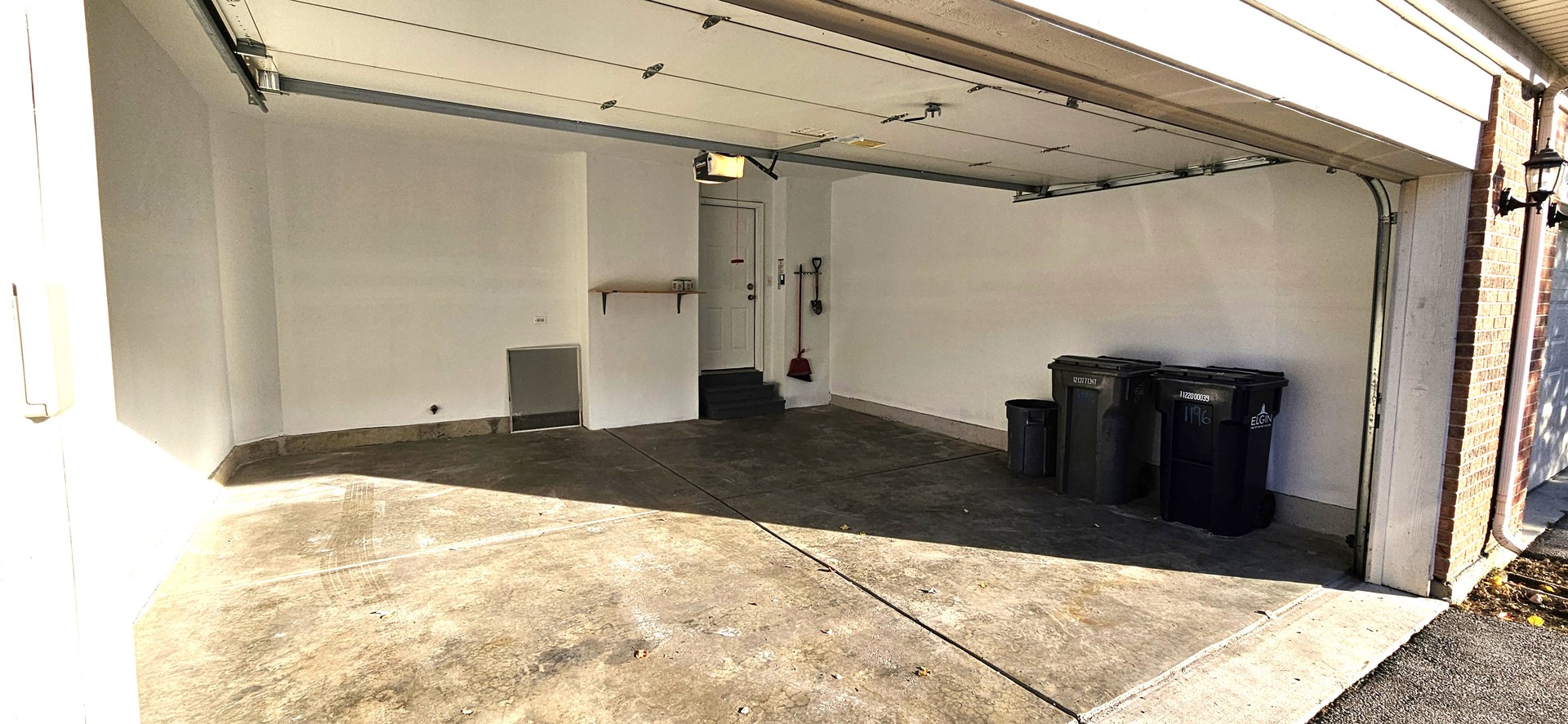 1196 Meagan Court, Elgin, IL 60120