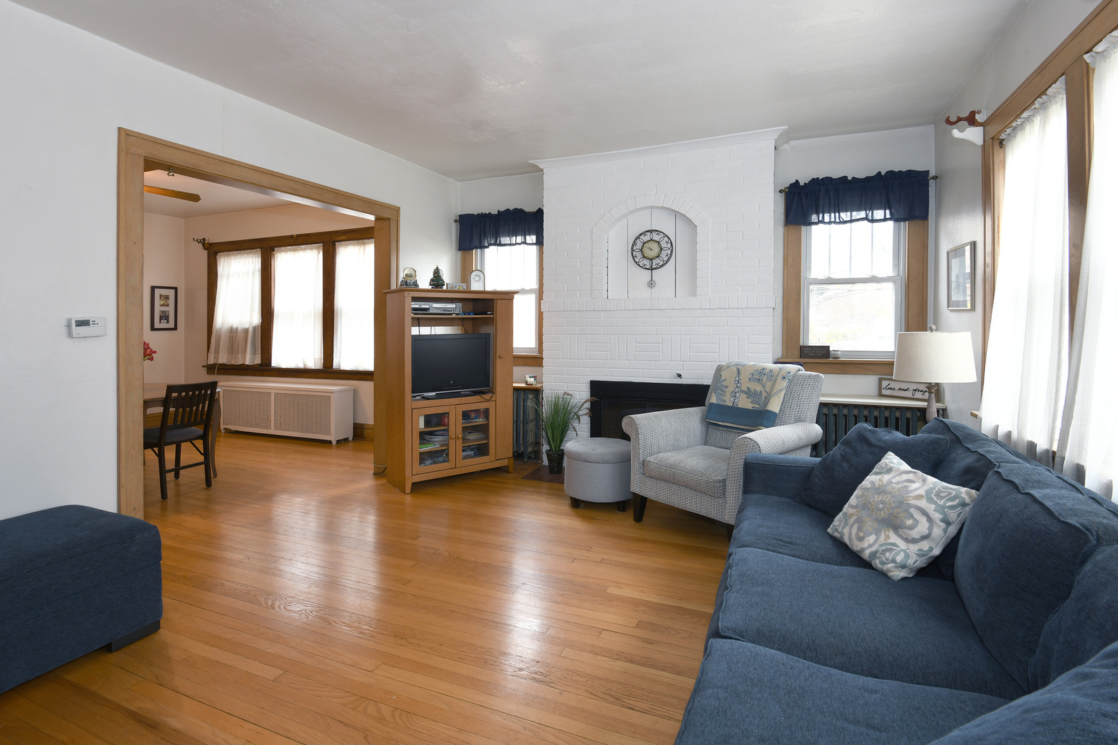 118 S william Street, Mount Prospect, IL 60056