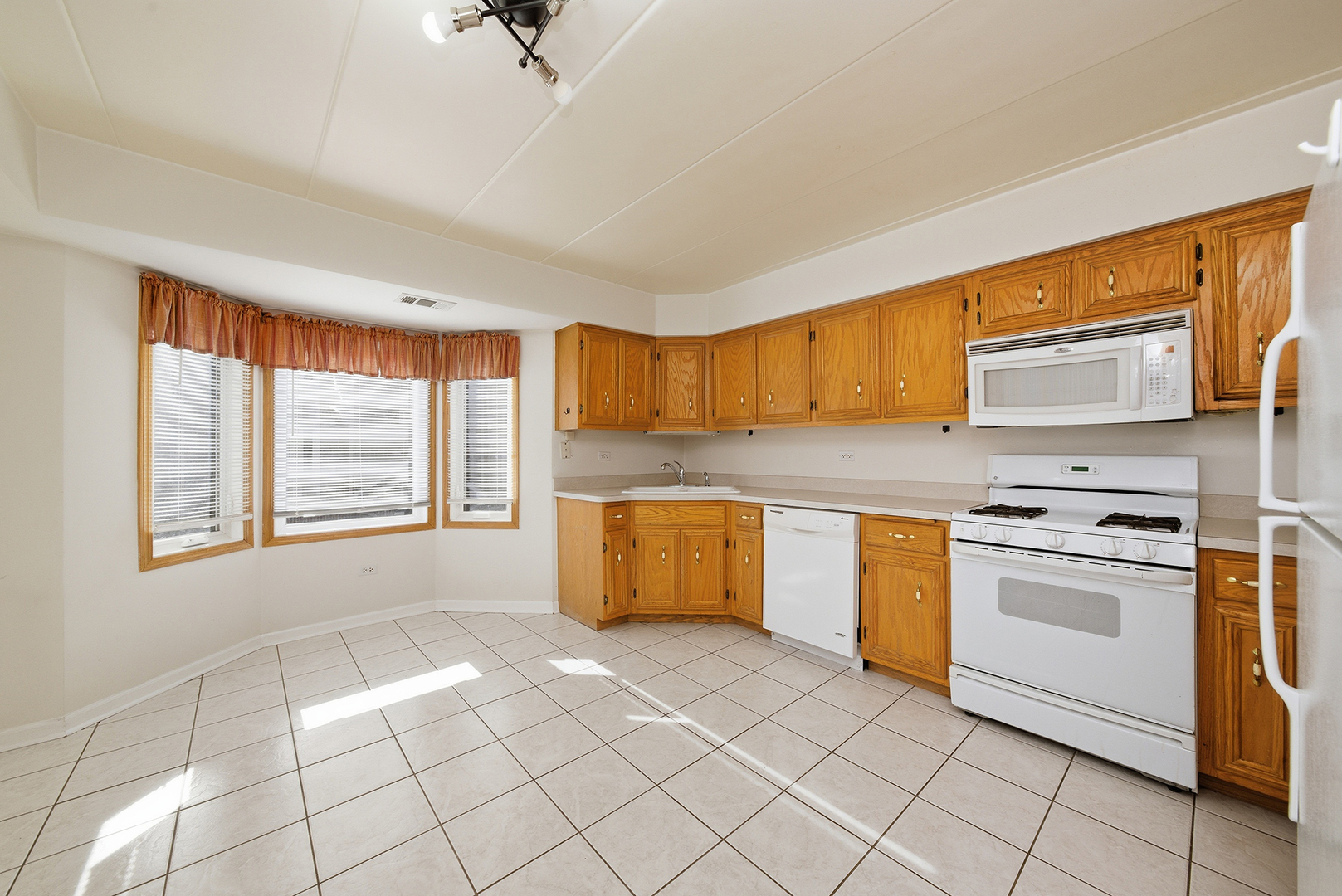 6211 W 94th Street #2SE, Oak Lawn, IL 60453