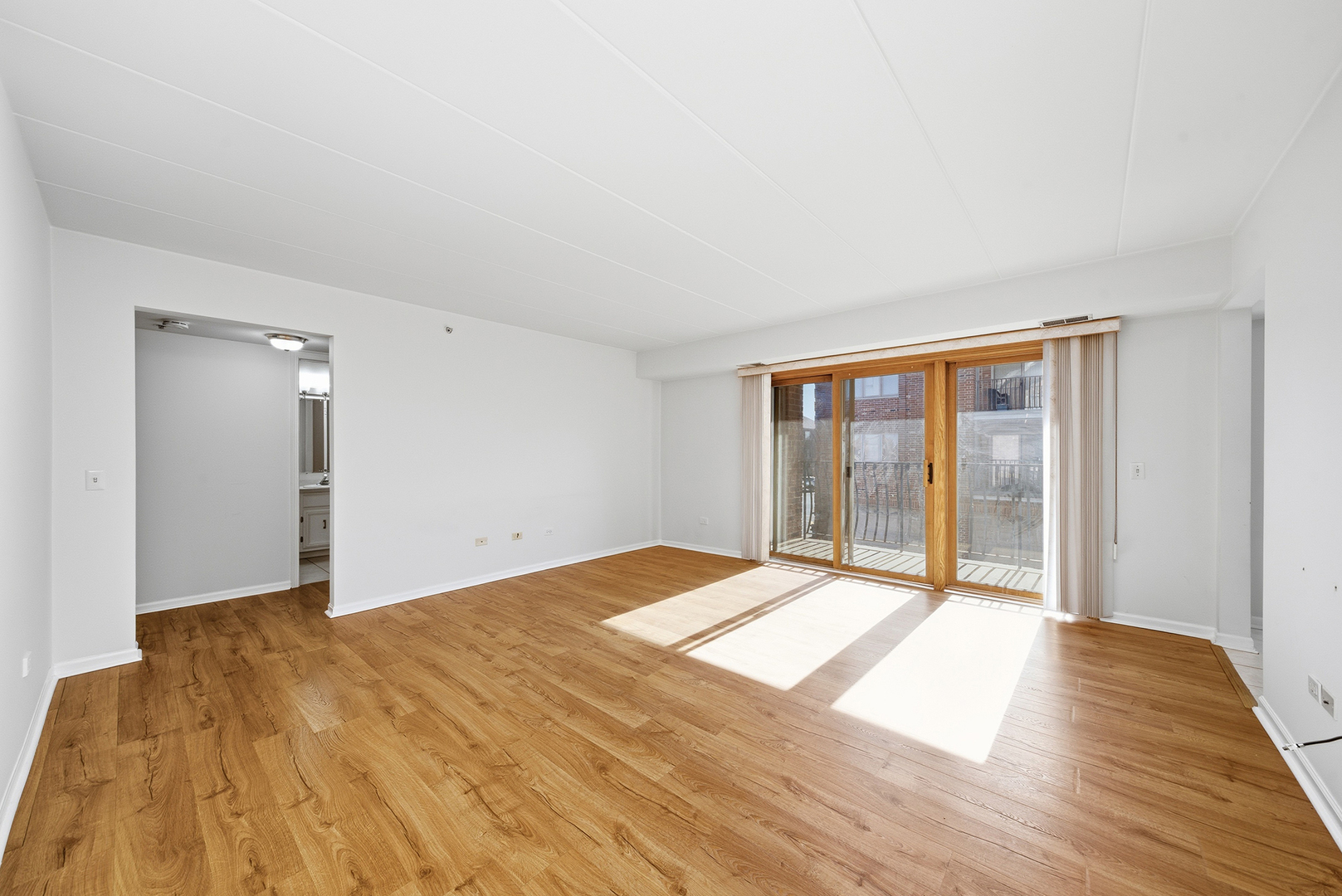 6211 W 94th Street #2SE, Oak Lawn, IL 60453