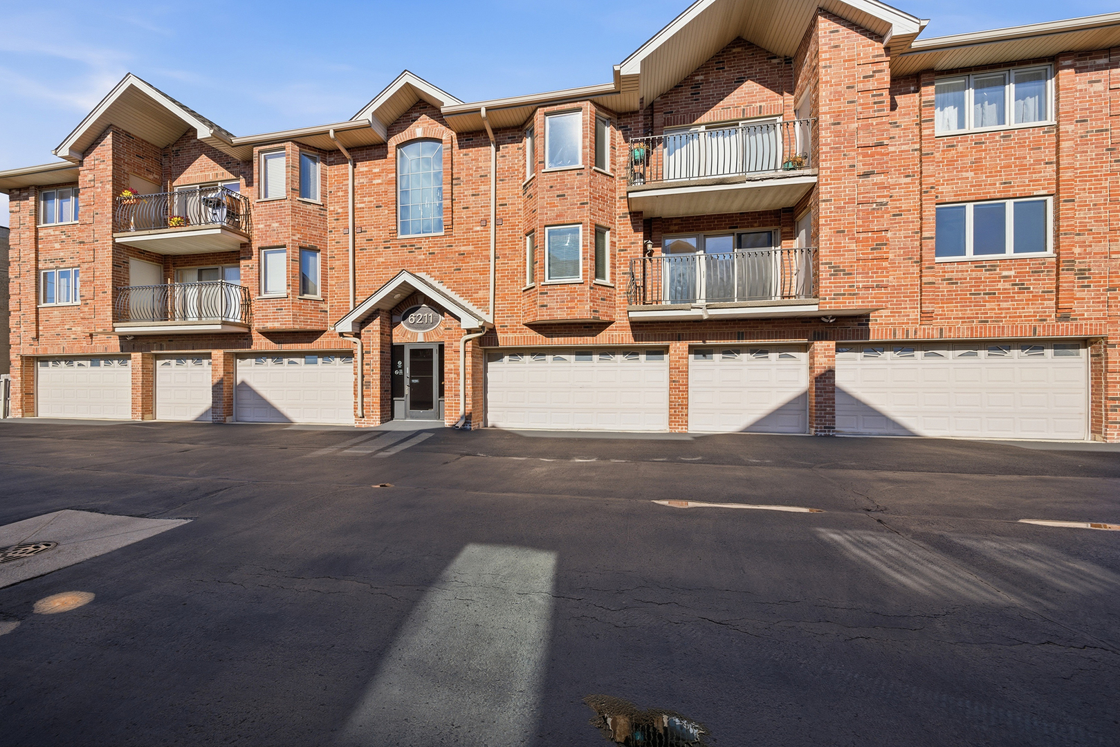 6211 W 94th Street #2SE, Oak Lawn, IL 60453