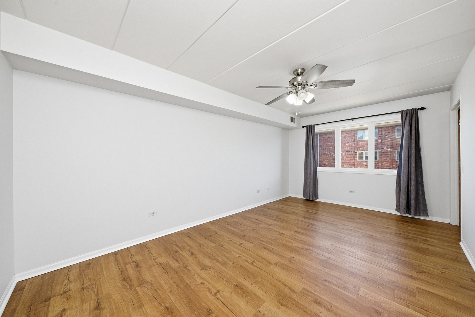 6211 W 94th Street #2SE, Oak Lawn, IL 60453