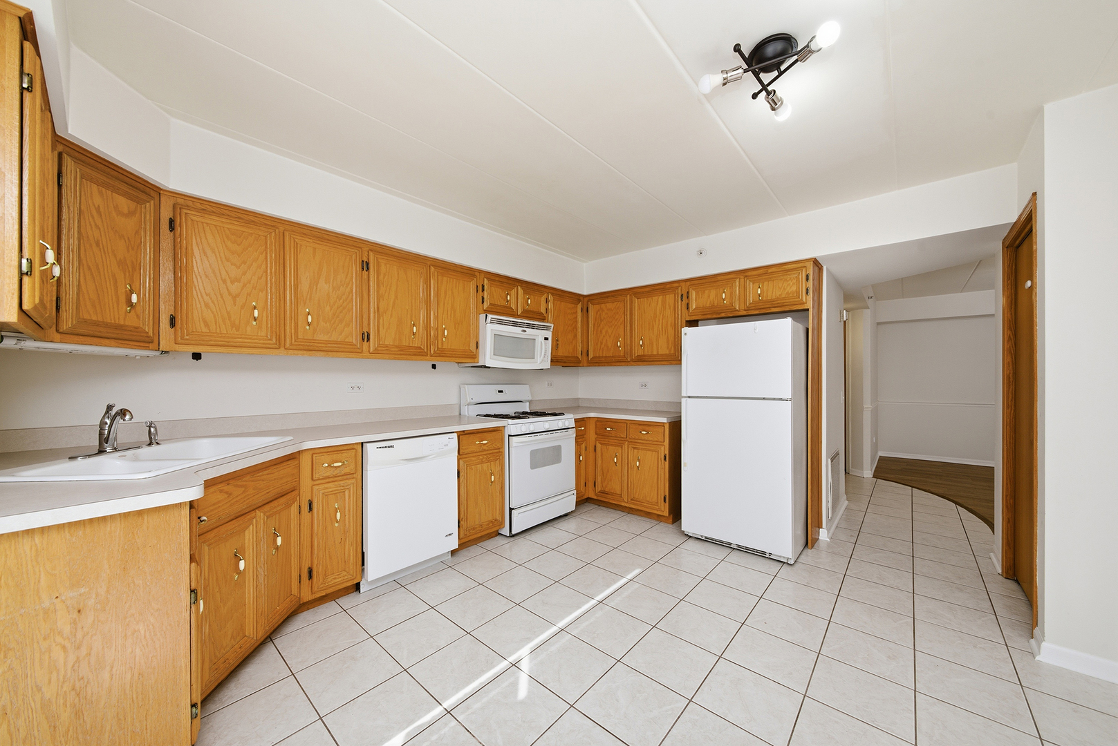 6211 W 94th Street #2SE, Oak Lawn, IL 60453