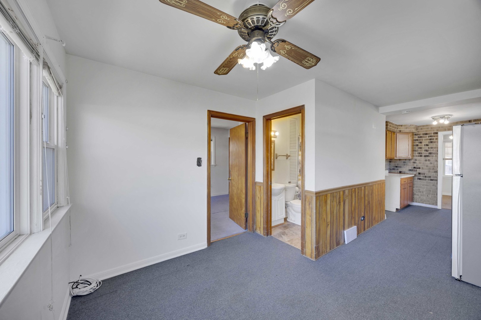 14237 S Greenbay Avenue, Burnham, IL 60633