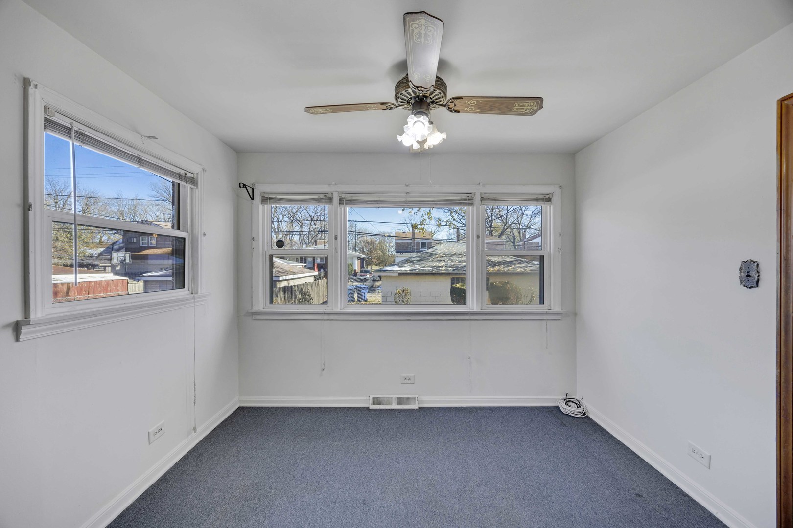 14237 S Greenbay Avenue, Burnham, IL 60633