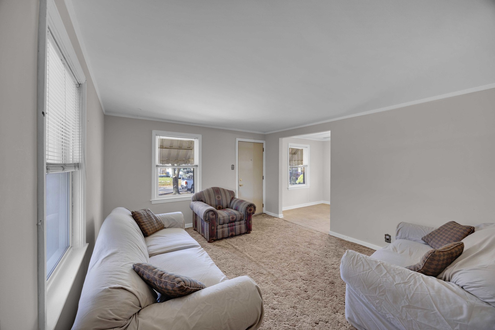 14237 S Greenbay Avenue, Burnham, IL 60633