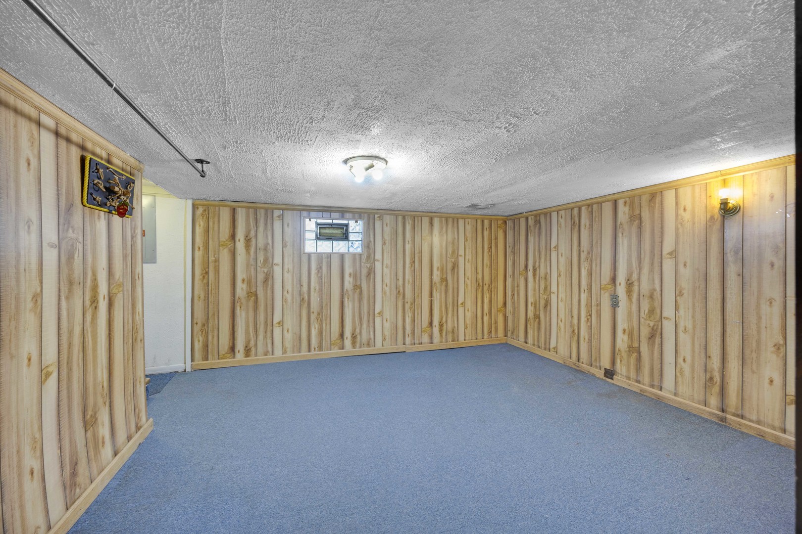 14237 S Greenbay Avenue, Burnham, IL 60633